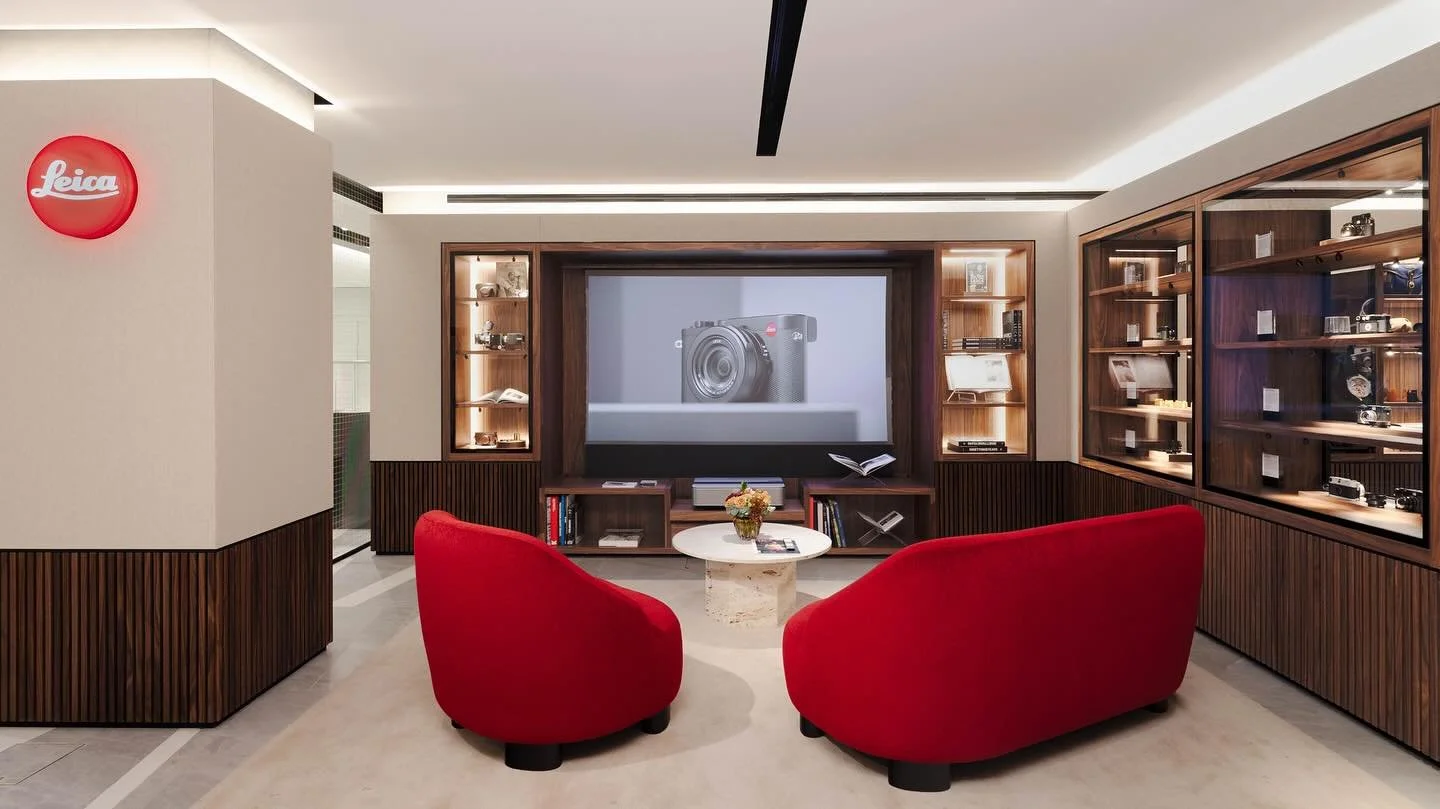 @leicauk just opened a huge new store in @harrods &hellip; the 173 square meter sales area showcases all of Leica&rsquo;s product categories, including @leica_camera, Sports Optics, @leica_watch and Smart Projection.  It also houses a private classro