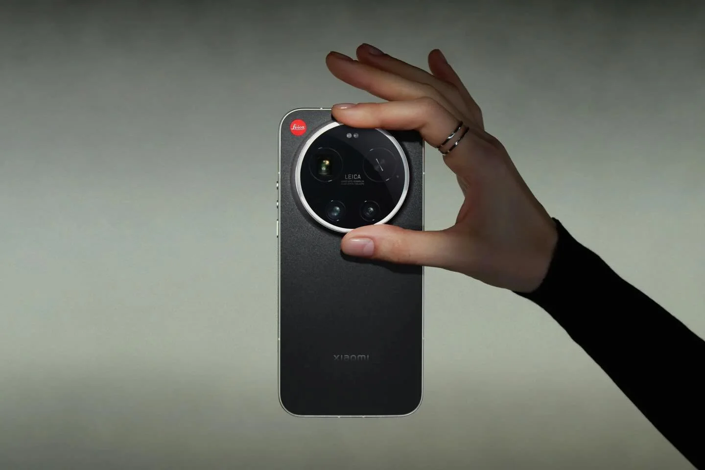 The new #leitzphone by @leica_camera and @xiaomi.global #LFG #LEICA