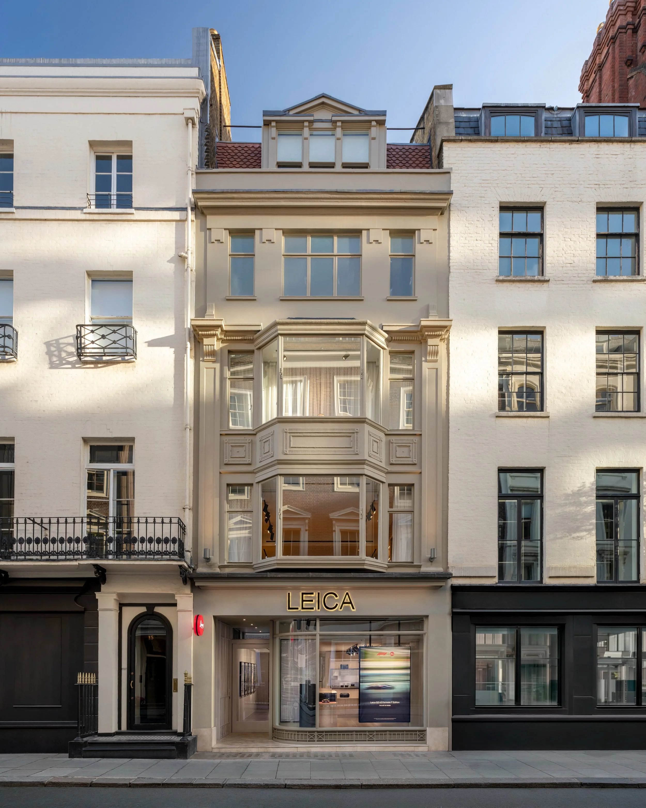 @leicauk has an amazing new home&hellip; 4 stories and 234 square metres of the most sought after Cameras, Home Cinema, Sport Optics and more can now be found at 14 Dover Street, along with a magnificent gallery showcasing a constant rotation of inte