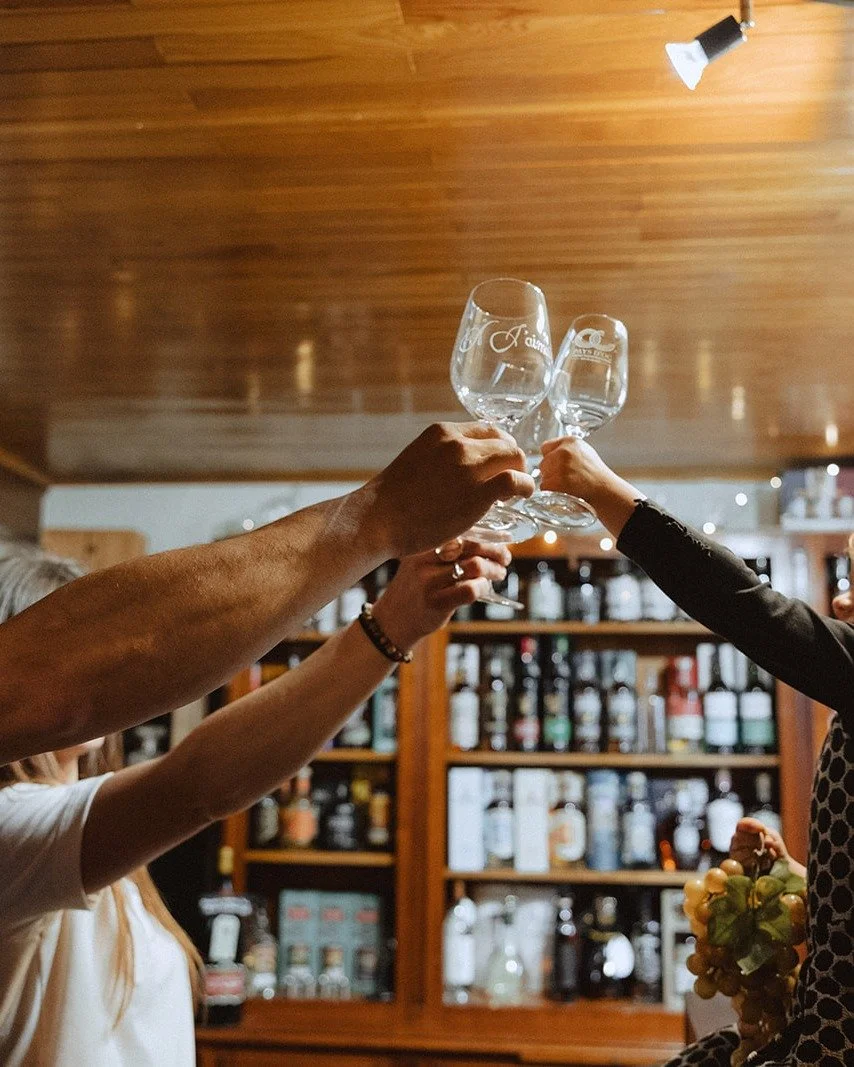 *** 🎄𝐍𝐨𝐞̈𝐥 𝟐𝟎𝟐𝟓 🎁***

La Cave sera 𝐎𝐔𝐕𝐄𝐑𝐓𝐄 :

👉 Dimanche 21 : de 10h &agrave; 13h
👉 les Mercredis 24 et 31 : de 9h &agrave; 18h 🎅

et de 9h &agrave; 19h NON STOP
> les lundis 22 &amp; 29 D&eacute;cembre
> les mardis 23 &amp;