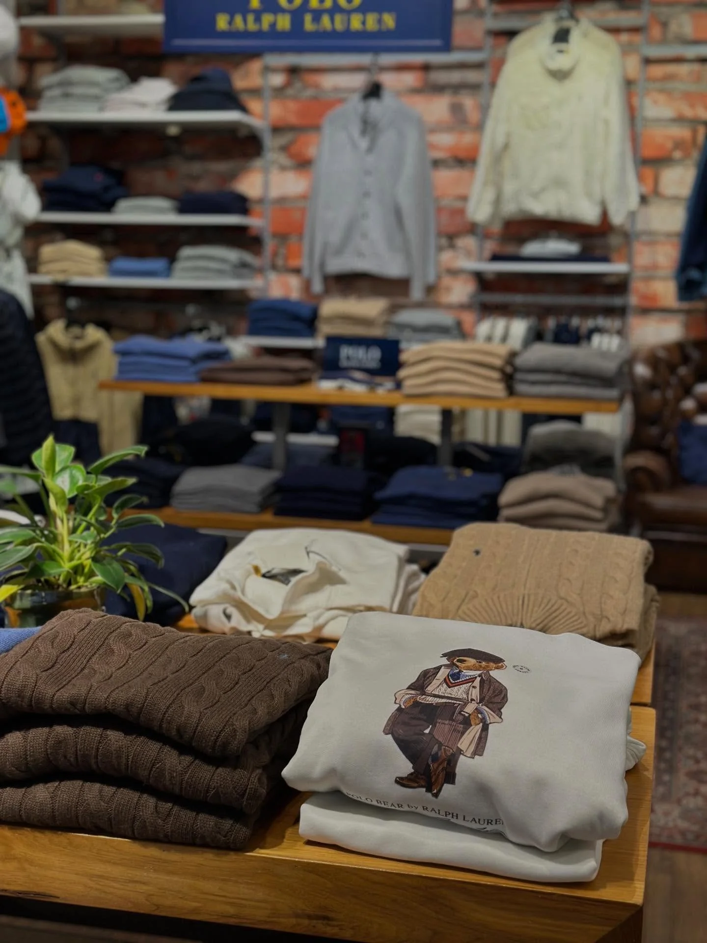 Legg turen innom sentrum for romjulshandling 🛍️

Nesparken, Alby og molbelktjernet er ogs&aring; flotte turmuligheter om det skulle friste mer.

___
#godjul #merrychristmas #christmas #xmas #inspiration #handlelokalt