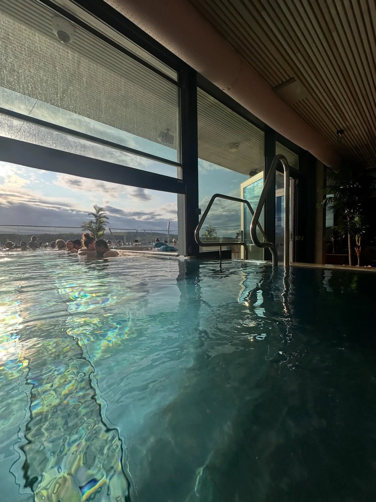 @hotelriviera.no ligger flott til p&aring; @verketmoss - her kan du nyte en deilig overnatting 🏨 men du kan ogs&aring; nyte fasilitetene p&aring; hotellet uten &aring; v&aelig;re overnattingsgjest, hva med &aring; bes&oslash;ke spa&rsquo;et i helgen