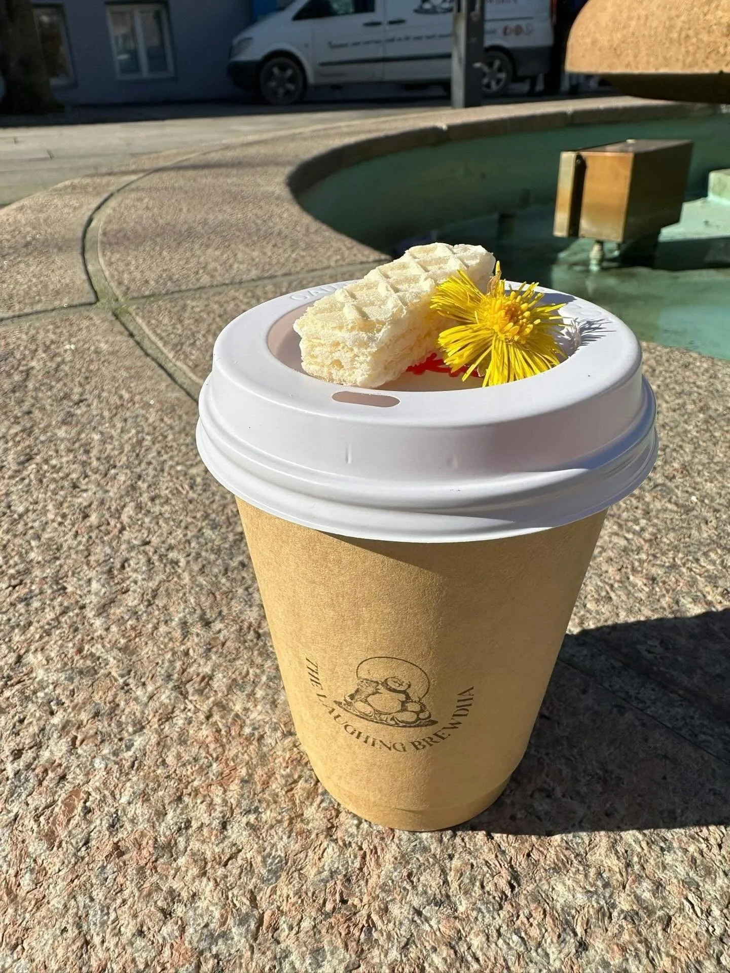 Savner du ogs&aring; v&aring;ren?

Hva med &aring; bes&oslash;ke et av byens mange spisesteder en helt vanlig tirsdag? 🤩 

Enten du trenger en kaffe, lunsj, middag eller en snack i farten er det mange muligheter i M💛SS!

#mossavis #mossisentrum #by