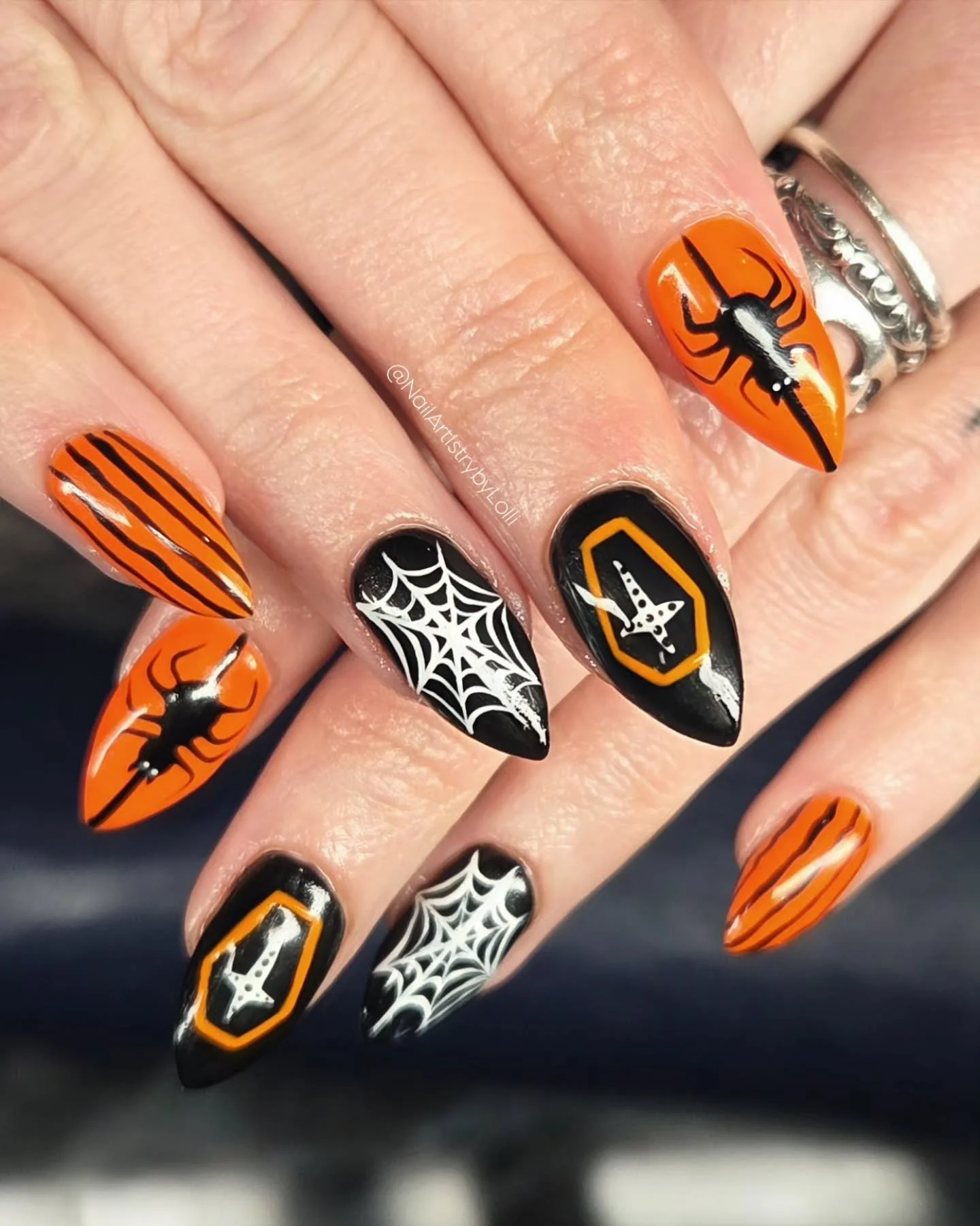 My spooky girly came back for her birthday nails π
Absolutely loving all the Halloween designs you guys are having this month so far ! 
Products:
@homeofnailart 
True foundation gel polishes and detail paints
#nailartist #nailitdaily #n