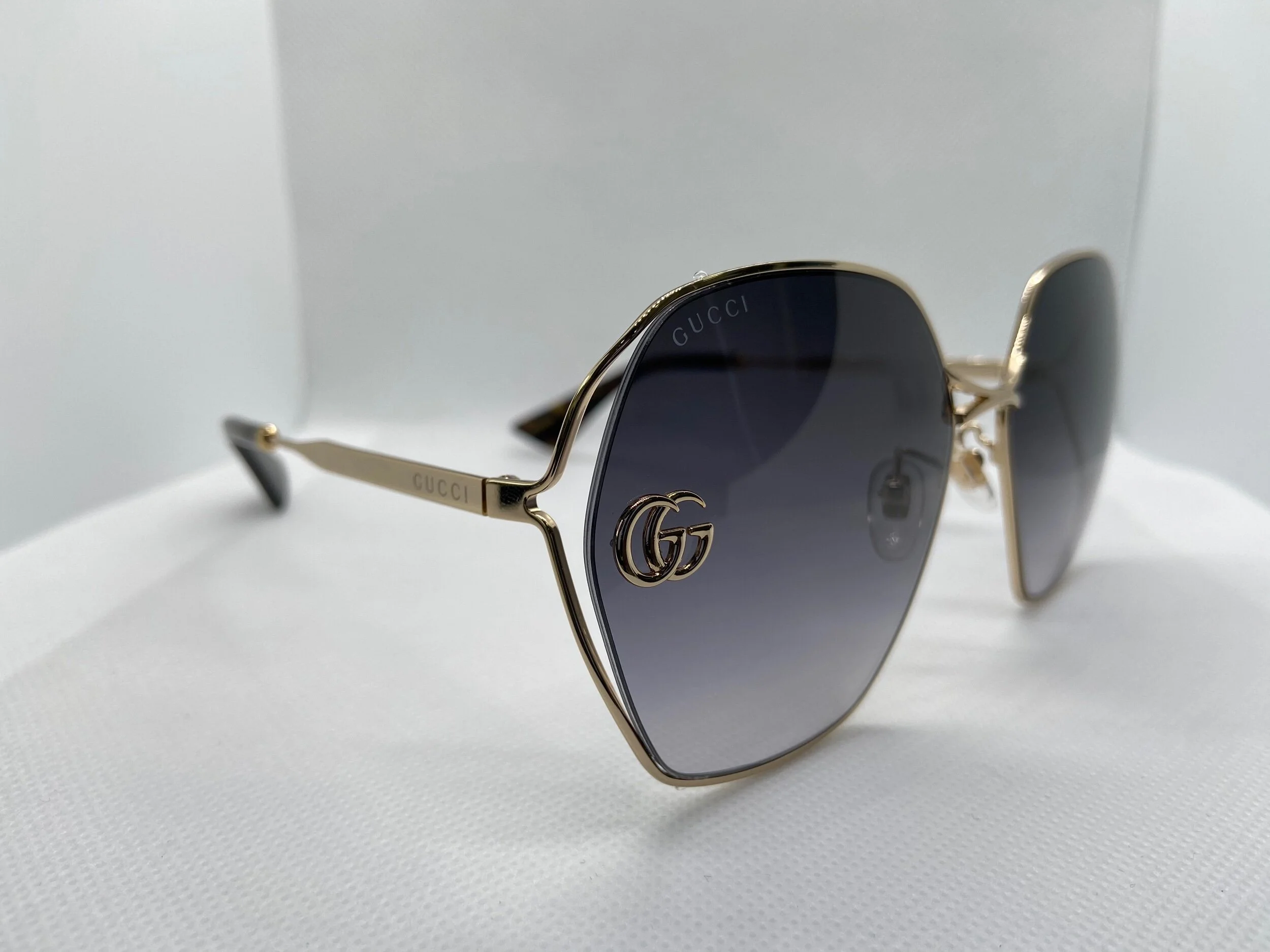 4BB3EF4D-2F8B-4AE7-9DA3-A3D039D9F1E2