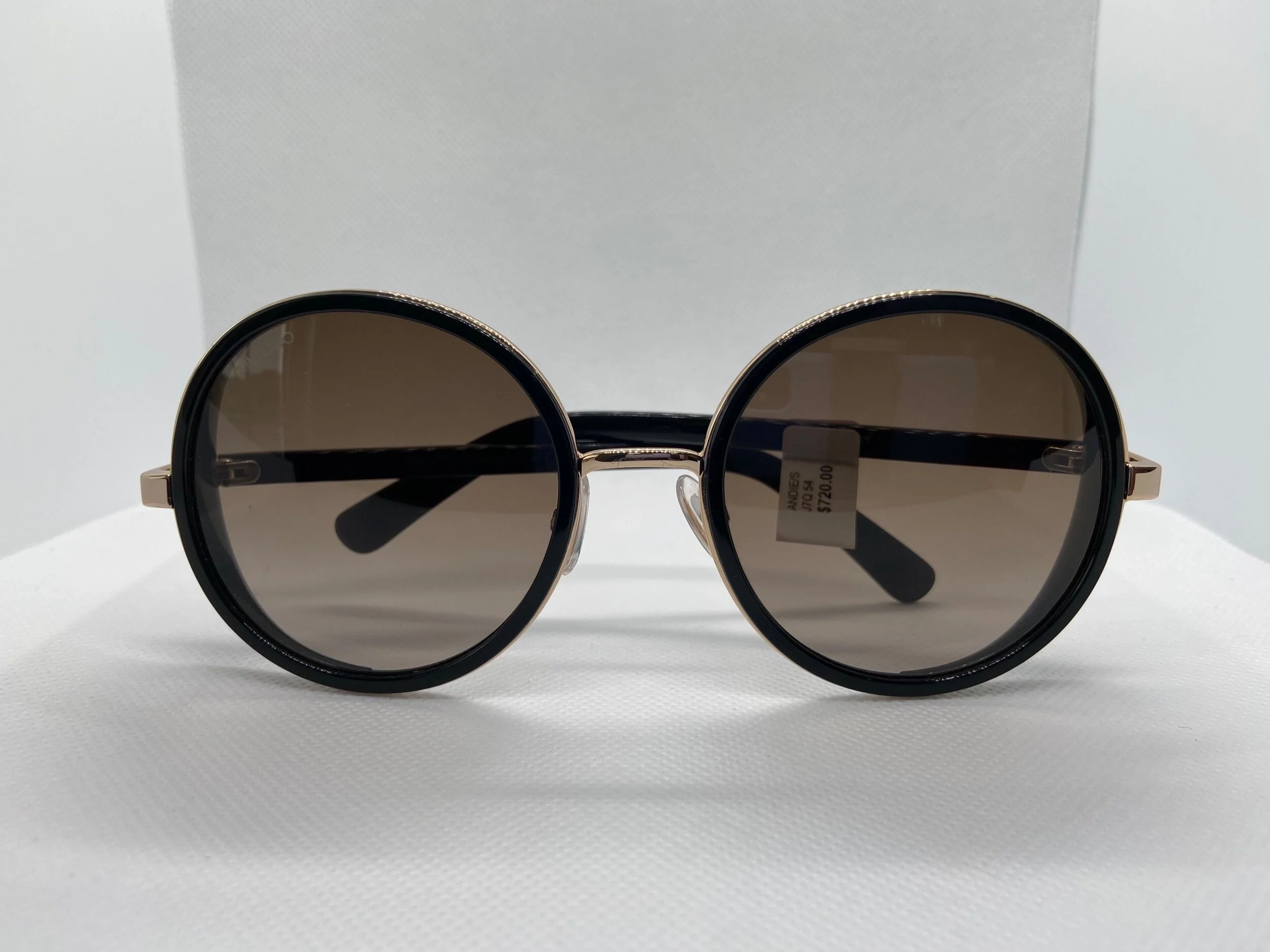 CDA8E484-8EC2-40DA-A124-7D4A022BD1AD