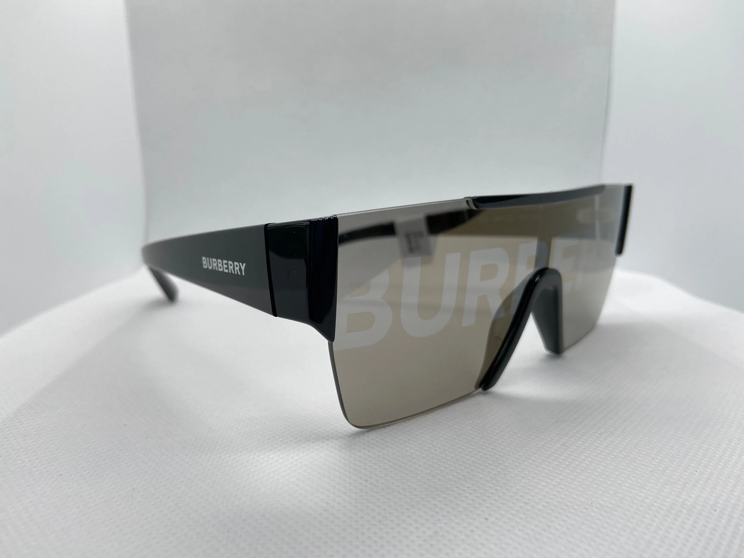 0F309206-D3AF-483A-9701-9EDE69E49906