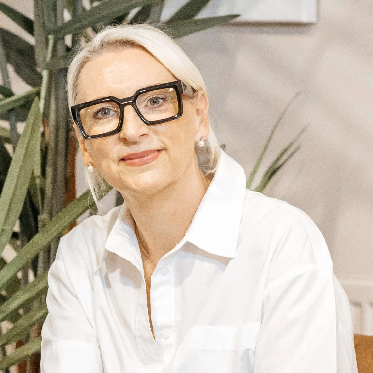 
DEBORAH TABBRON, Trainer & AI Skills Coach