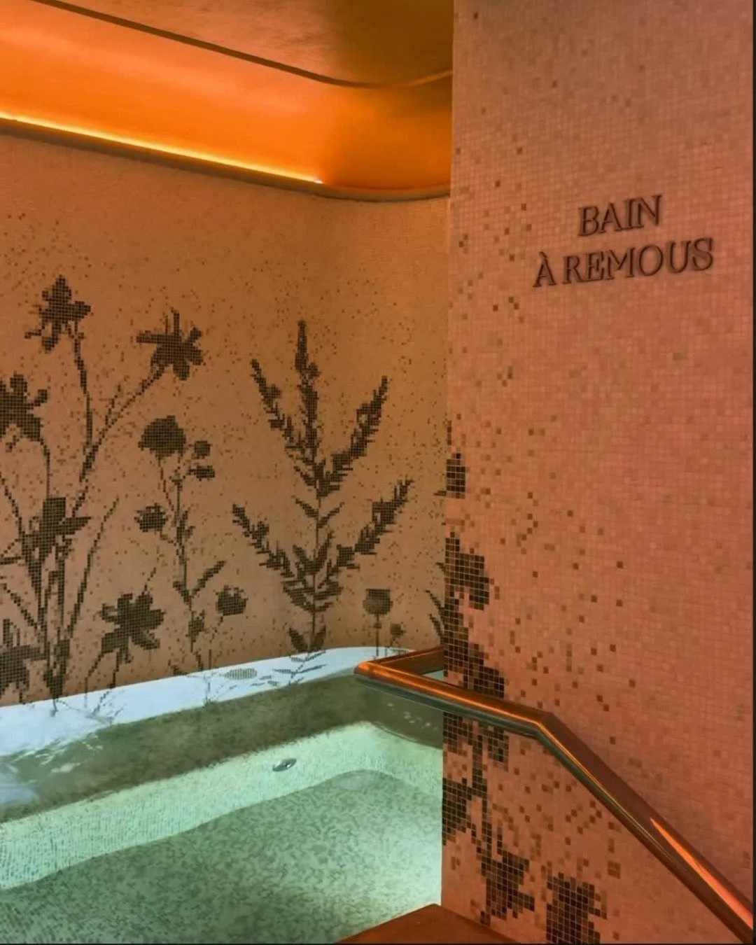 A wellness escape in the heart of Paris ✨

Baths, sauna, hammam and holistic treatments by Holidermie come together at @lafantaisieparis intimate spa.

#LaFantaisie #WellnessArea #HotelLifestyle #TravelEssentials #Paris #BoutiqueHotel #LuxuryTravel #