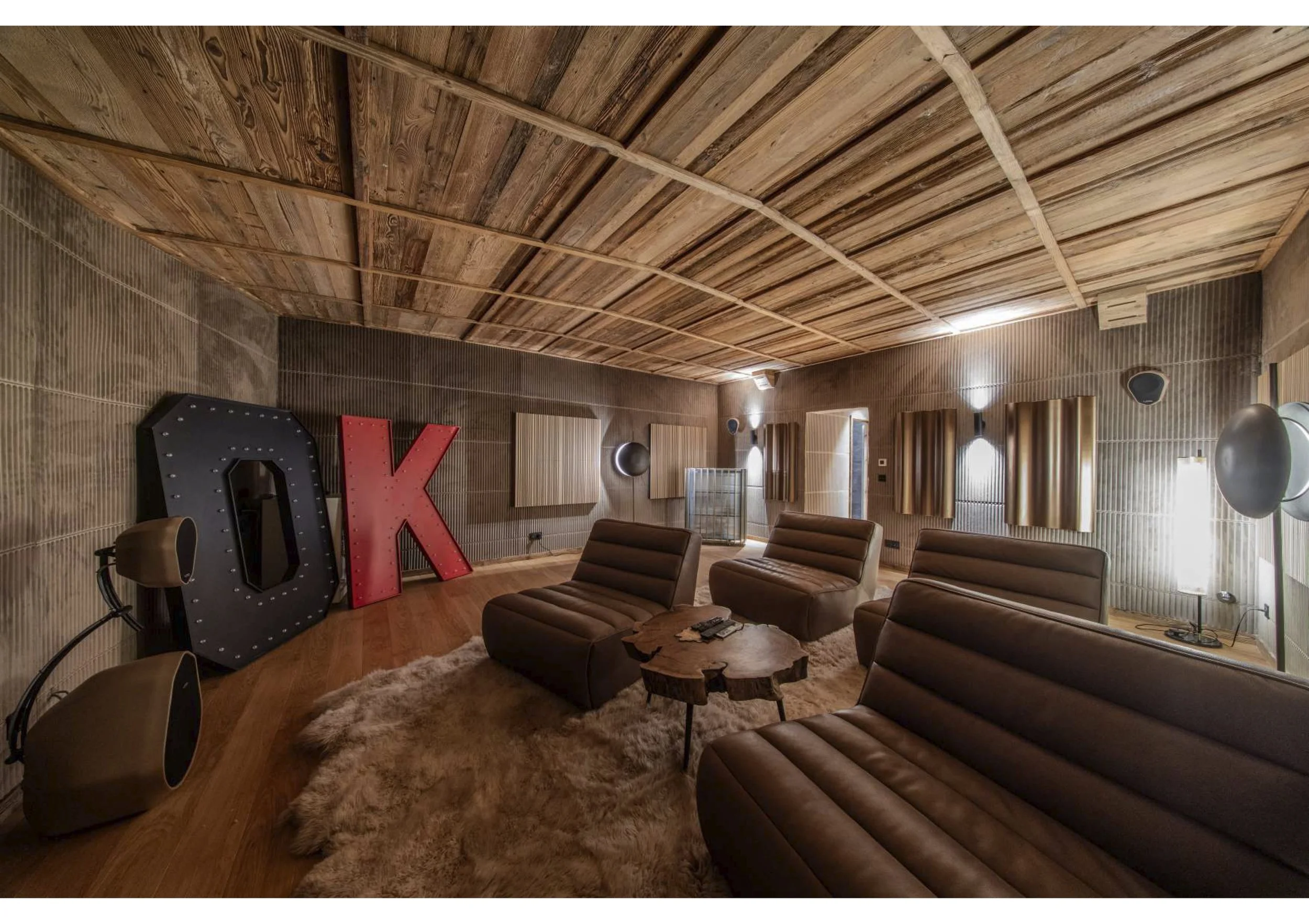 LOUNGE / HOME CINEMA 