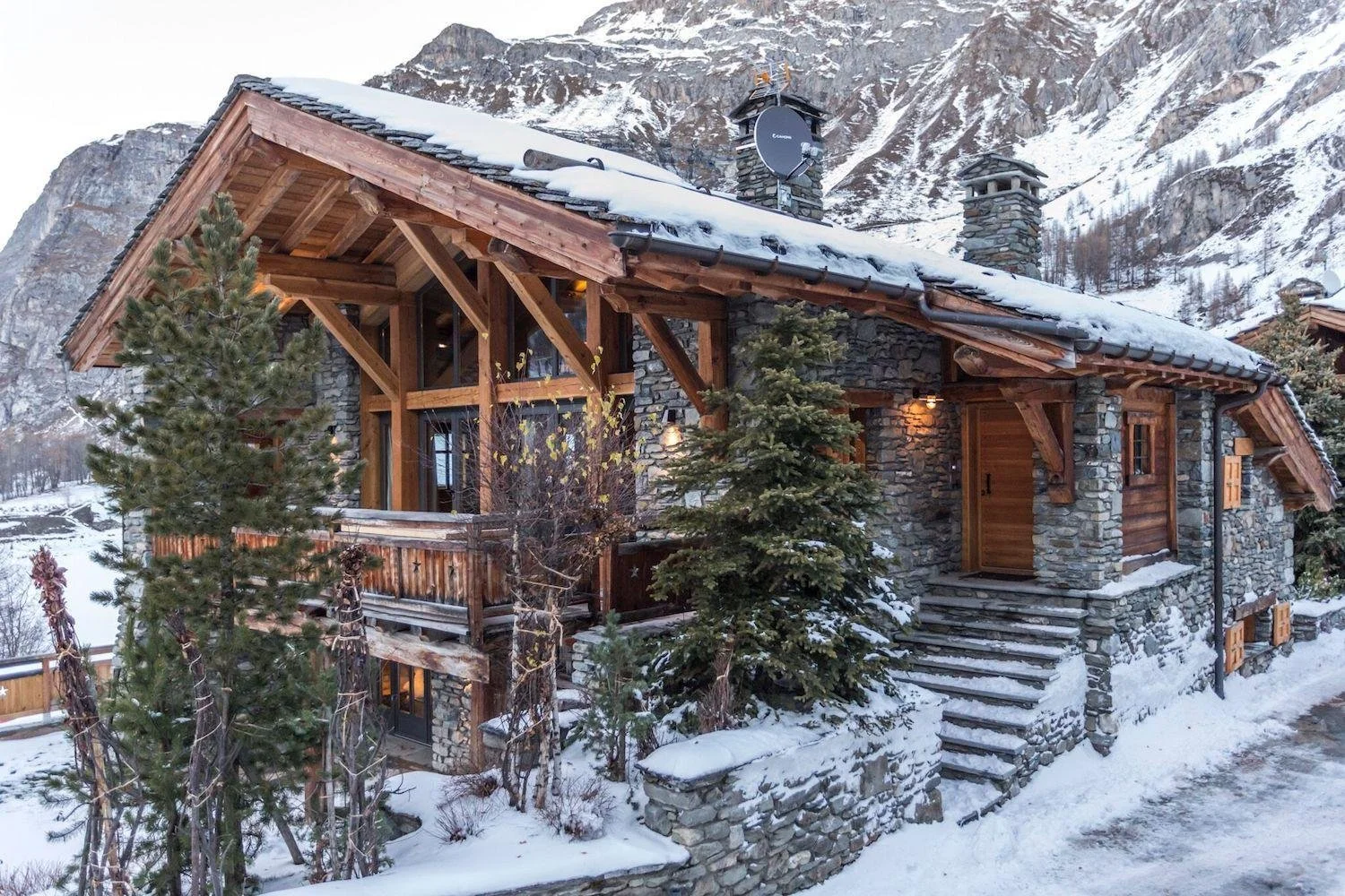 exterior view chalet ruaz