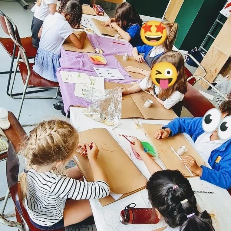 Snippets of our Wednesdays Art Club with the great Sarah and Kristie 👩🏻&zwj;🎨👩🏼&zwj;🎨
The joy of these 6 to 10 year-olds was undescribable ✨💫✨
