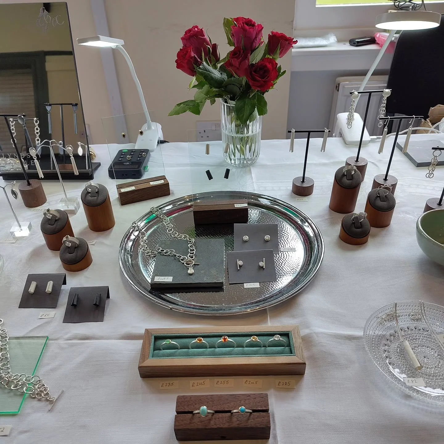 Treat. is open! 
.
Join @AlloyedCollective at Partick Hill Bowling Club this afternoon for a relaxed afternoon of jewellery, sweet treats, and a beer garden! 
.
I'll be showing my work alongside other local makers @nataliebaker and @anaqkni