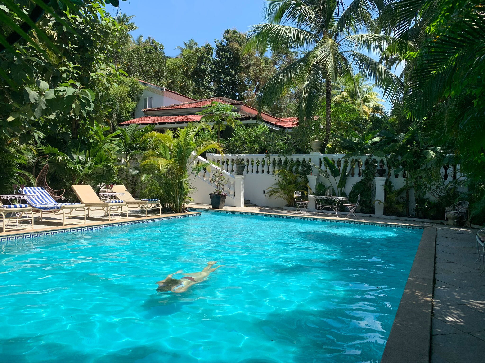 lua-cheia-villa-goa-pool-and-gardens.jpeg