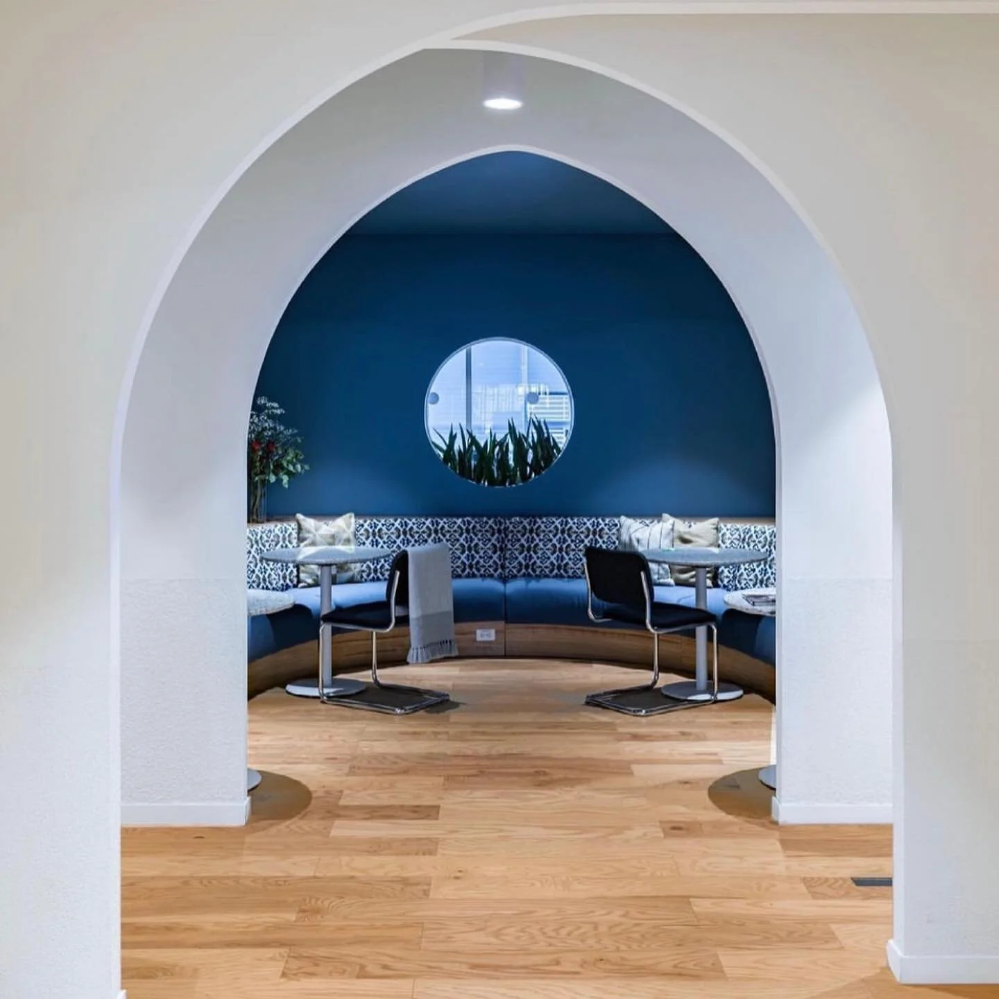 Still not going into the office but need a quiet workspace? Co-work spaces like @wework have got you covered! Their spaces are so beautiful. 🌱

Check out some of their locations in London, Paris, Vancouver and Colombia. They also have a couple locat