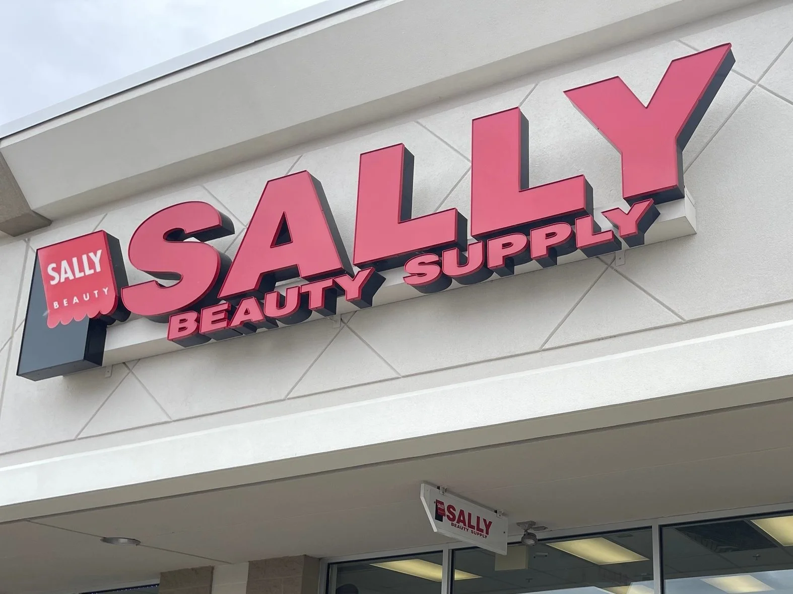 Shop BarelyXtensions at Sally Beauty near you