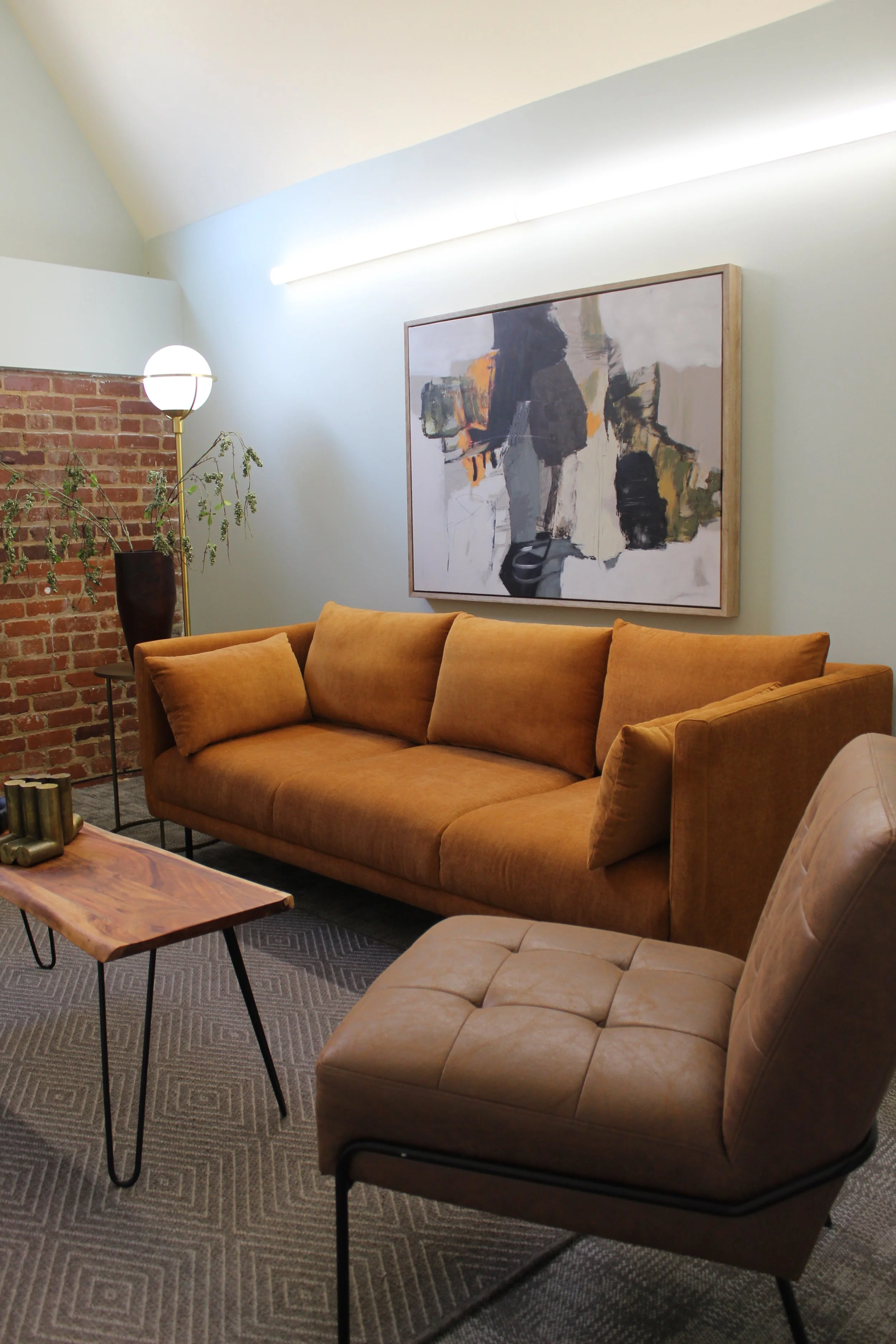 DESIGNED FOR A THERAPIST — HOUSE OF INTERIORS