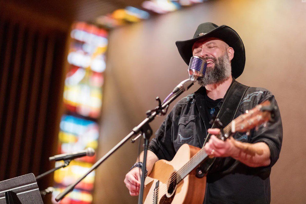 Friday Night Lights Shabbat with Joe Buchanan