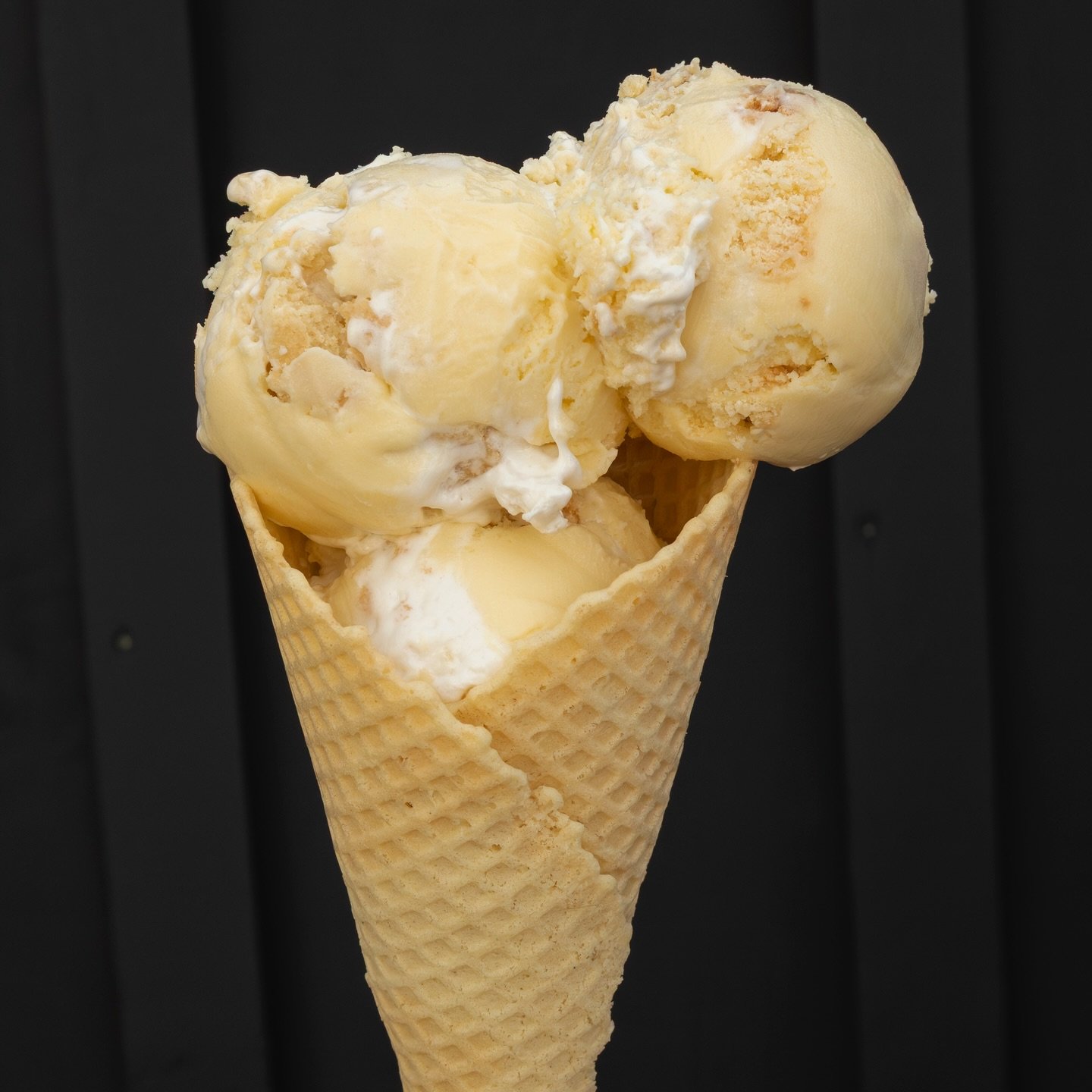 The season has begun, and that means Lemon Meringue Pie is back! 🍋 🥧 🍋 🥧 

Starting tomorrow we will be open Friday to Sunday (including Easter) from 12:00-8:00PM, with a quick break from 5:00-6:00PM to recharge. 

Swing by the farm to welcome th