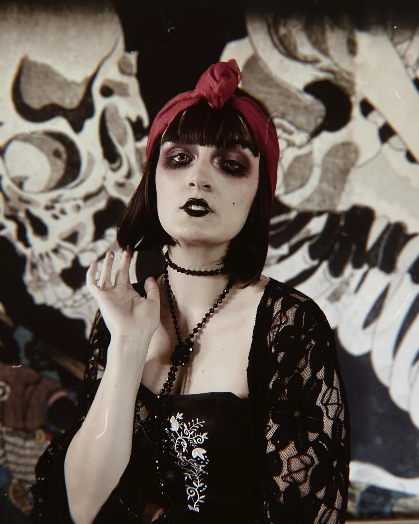 forgot to take good pictures of my costumes this halloweekend so here&rsquo;s a completely different spooky look that i forgot to post (yes, there might be a pattern emerging here)