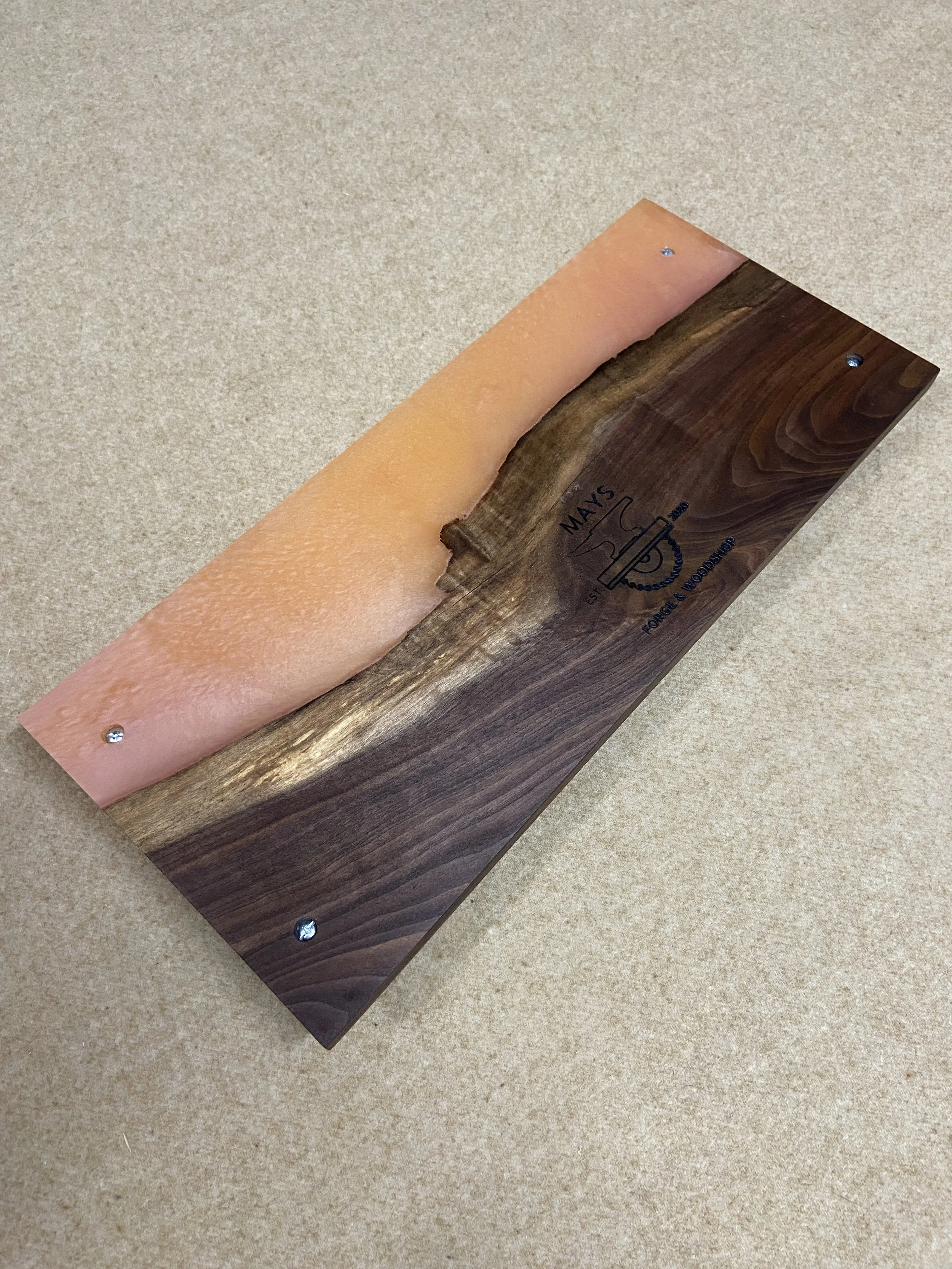 resin epoxy walnut live edge