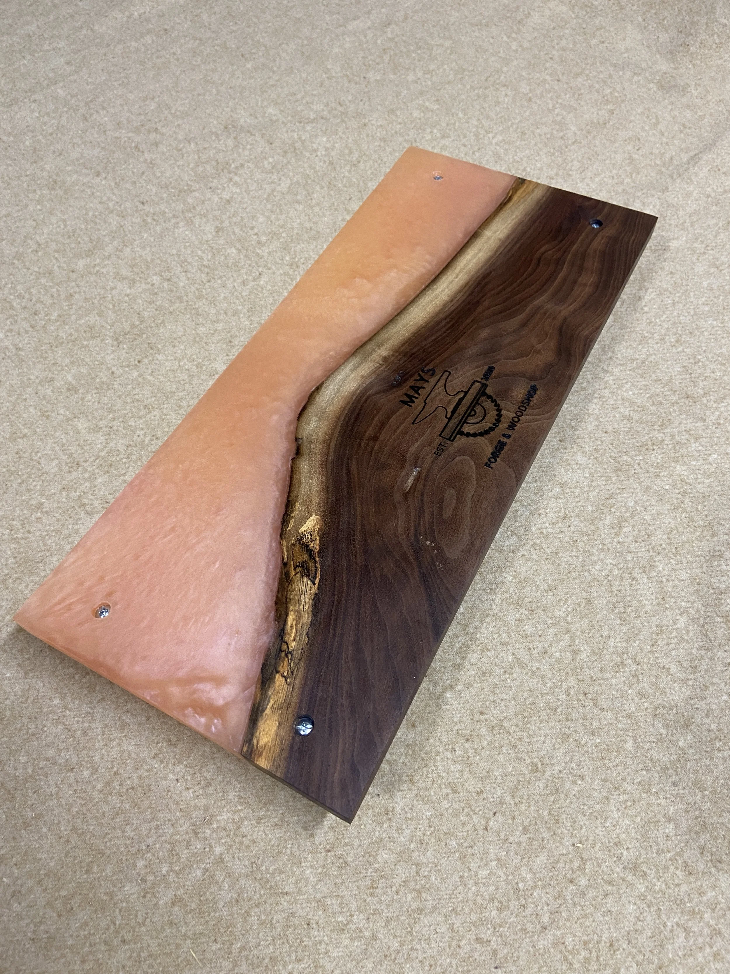 resin epoxy walnut live edge