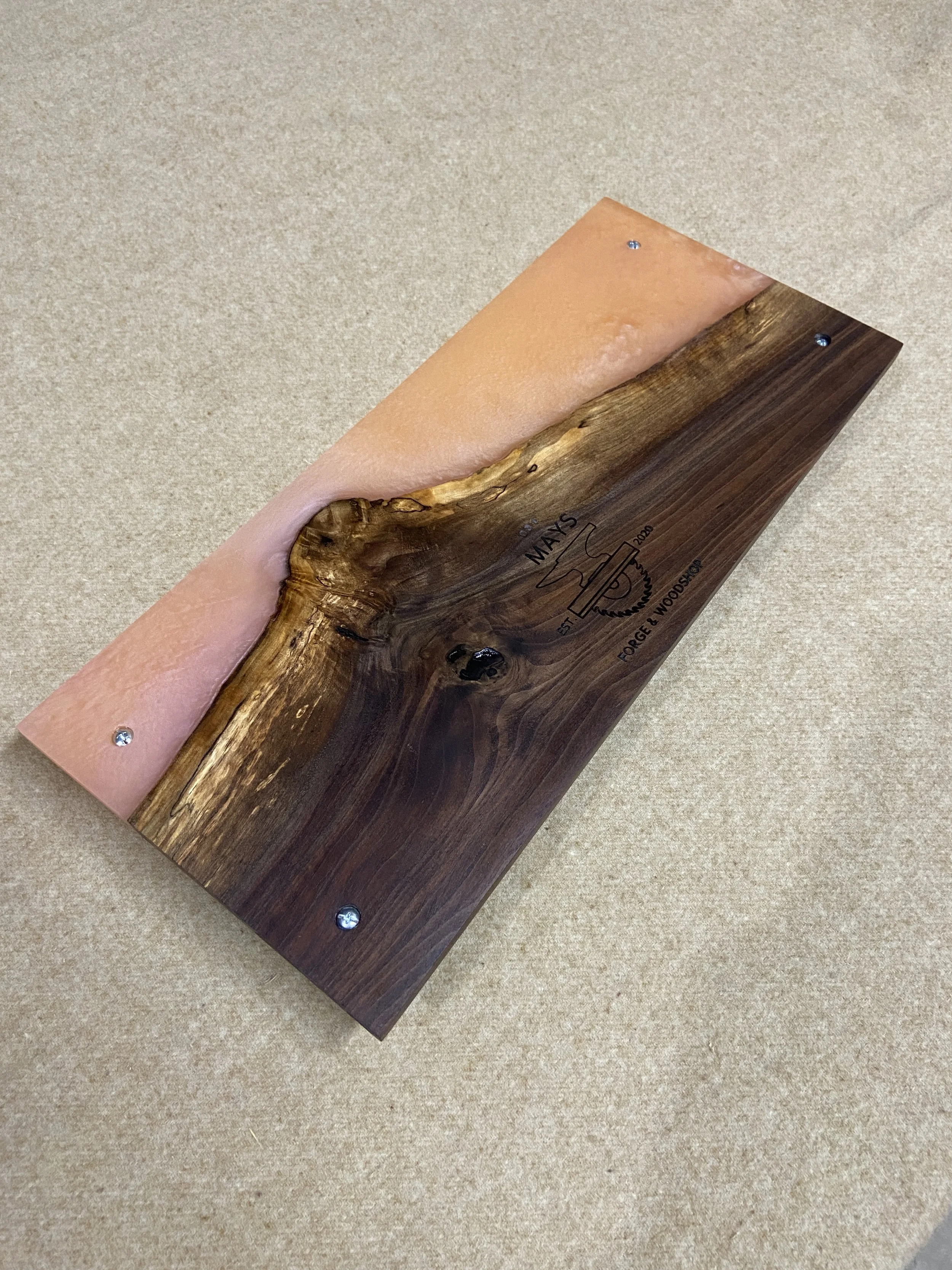 resin epoxy walnut live edge