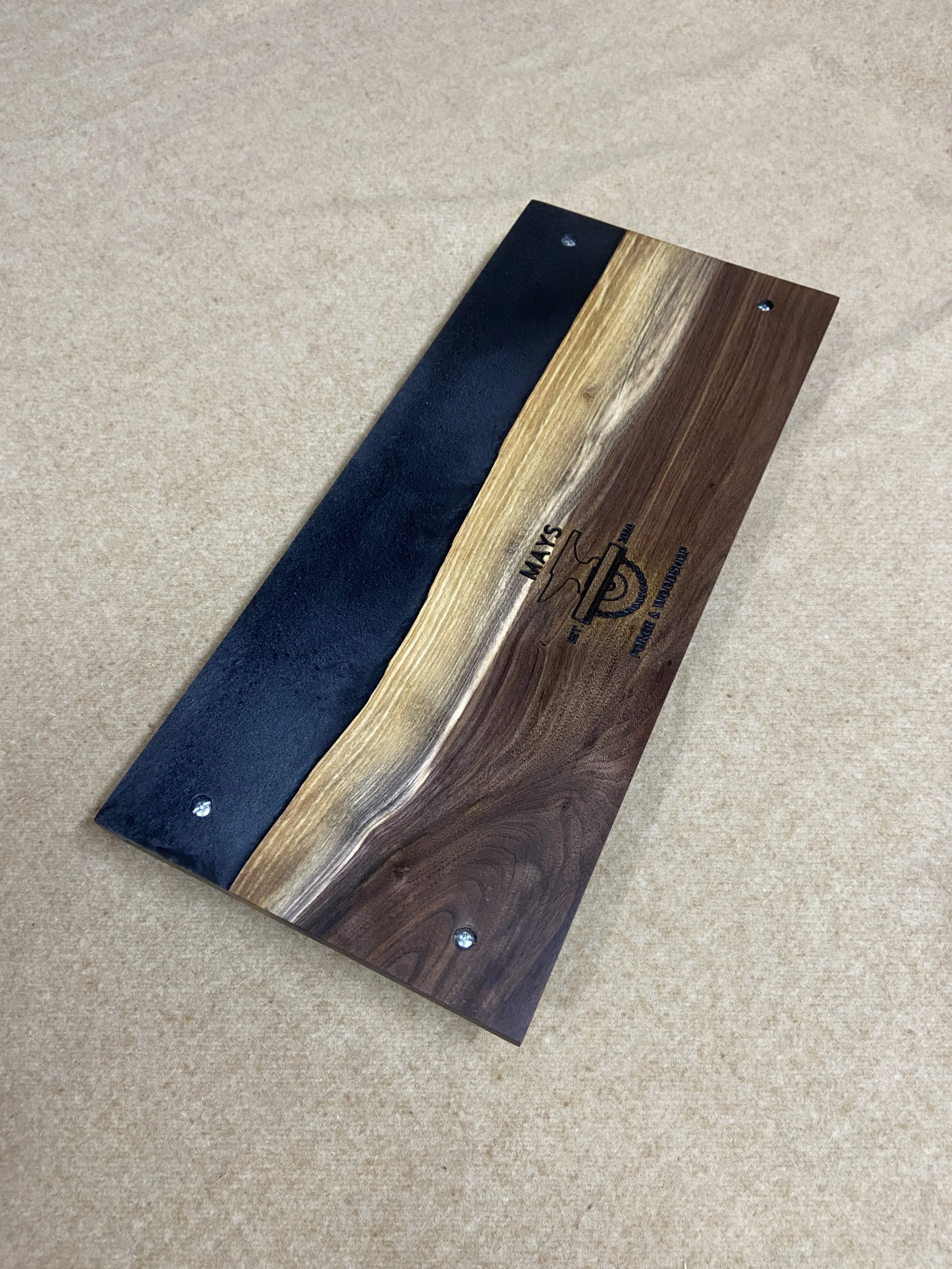 resin epoxy walnut live edge