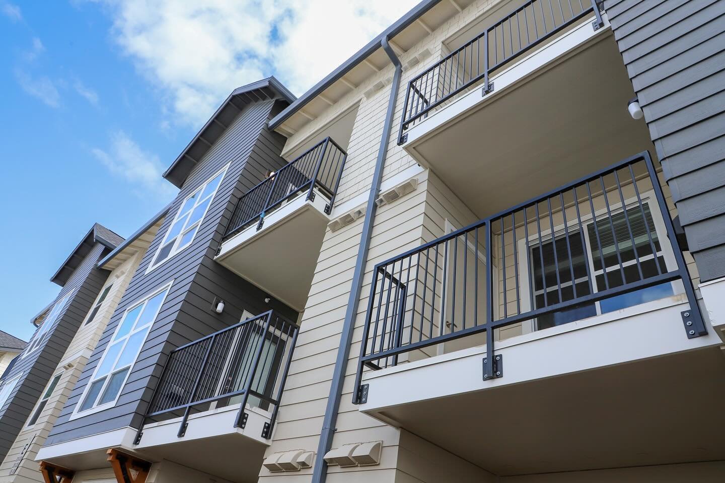 The durability and low maintenance requirements of metal railings can result in significant cost savings over the lifespan of your building. Reduced maintenance, repair, and replacement costs contribute to the financial benefits of choosing metal rai