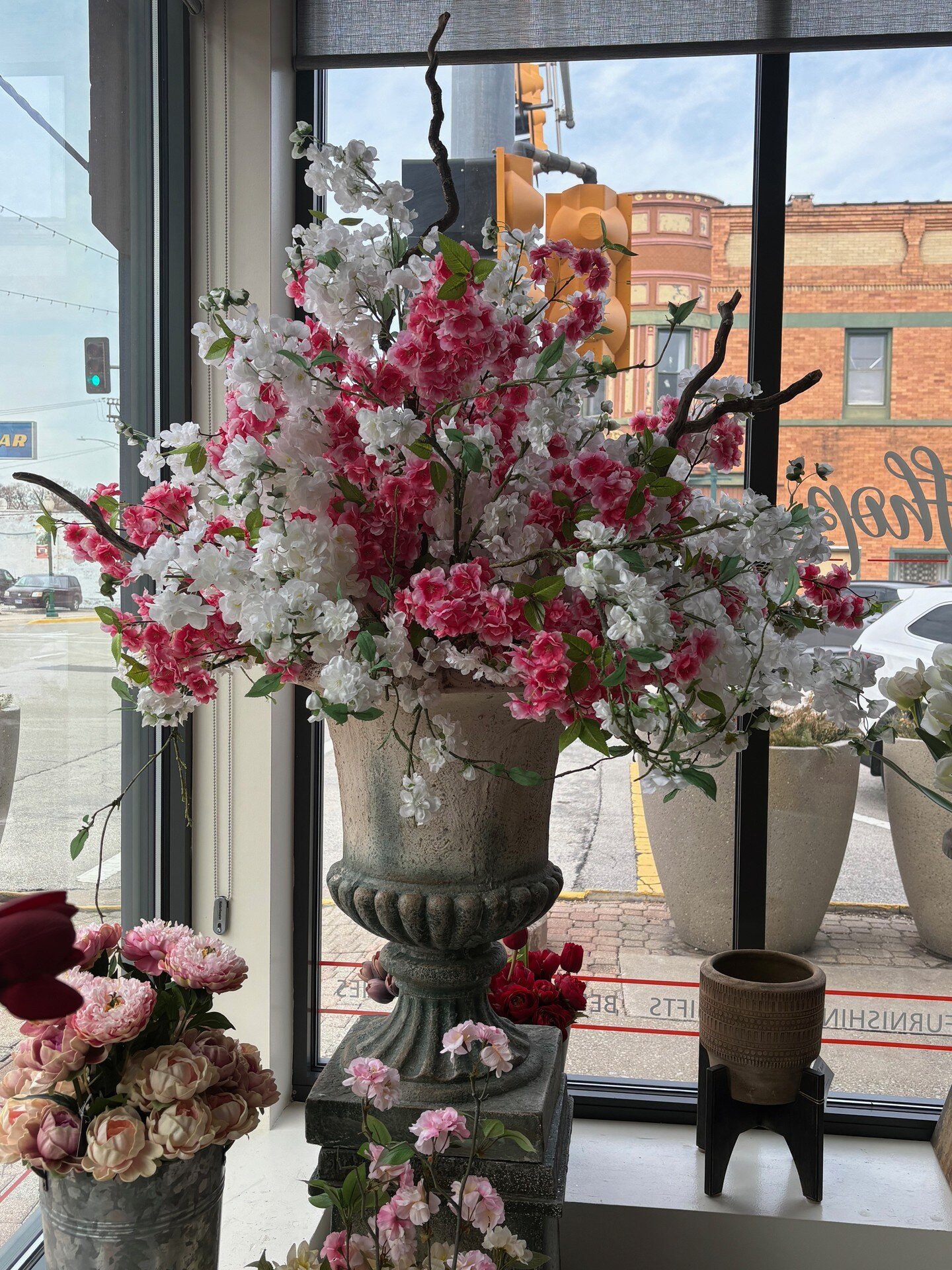 Spring has sprung at Studio Ferro. These beautiful silk stems can be purchased individually or we can design a perfect arrangement. #studioferro #interiordesign #floraldesign #uniquegifts #visitmorris #shopmorris