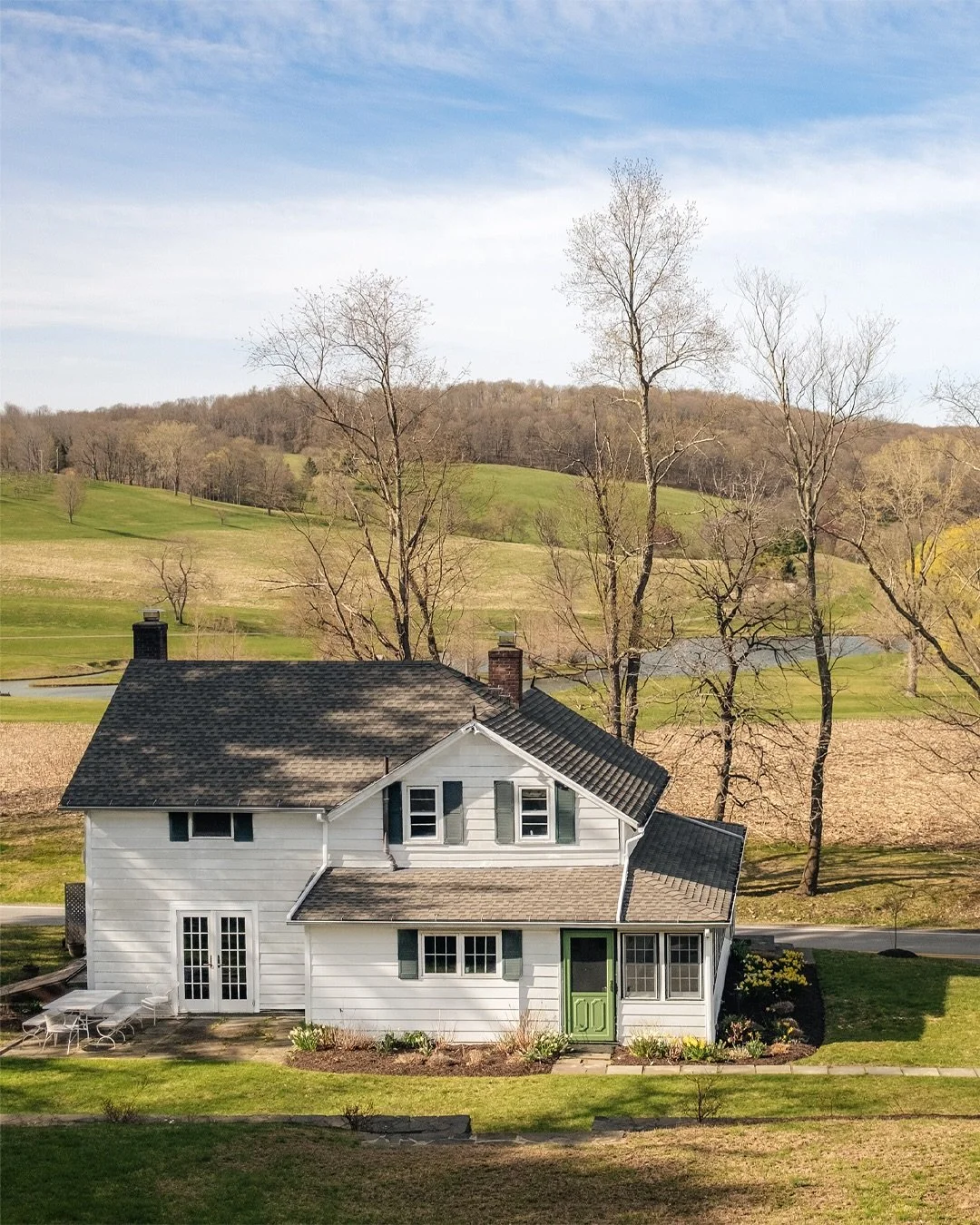 Super sweet farmhouse in Pine Plains shot earlier this Spring for @the.way_we.live
.
.
.
#farmhouse #farmhousedesign #farmhousedecor #interiordesignphotography #interiorphotography #pineplainsny #upstateny