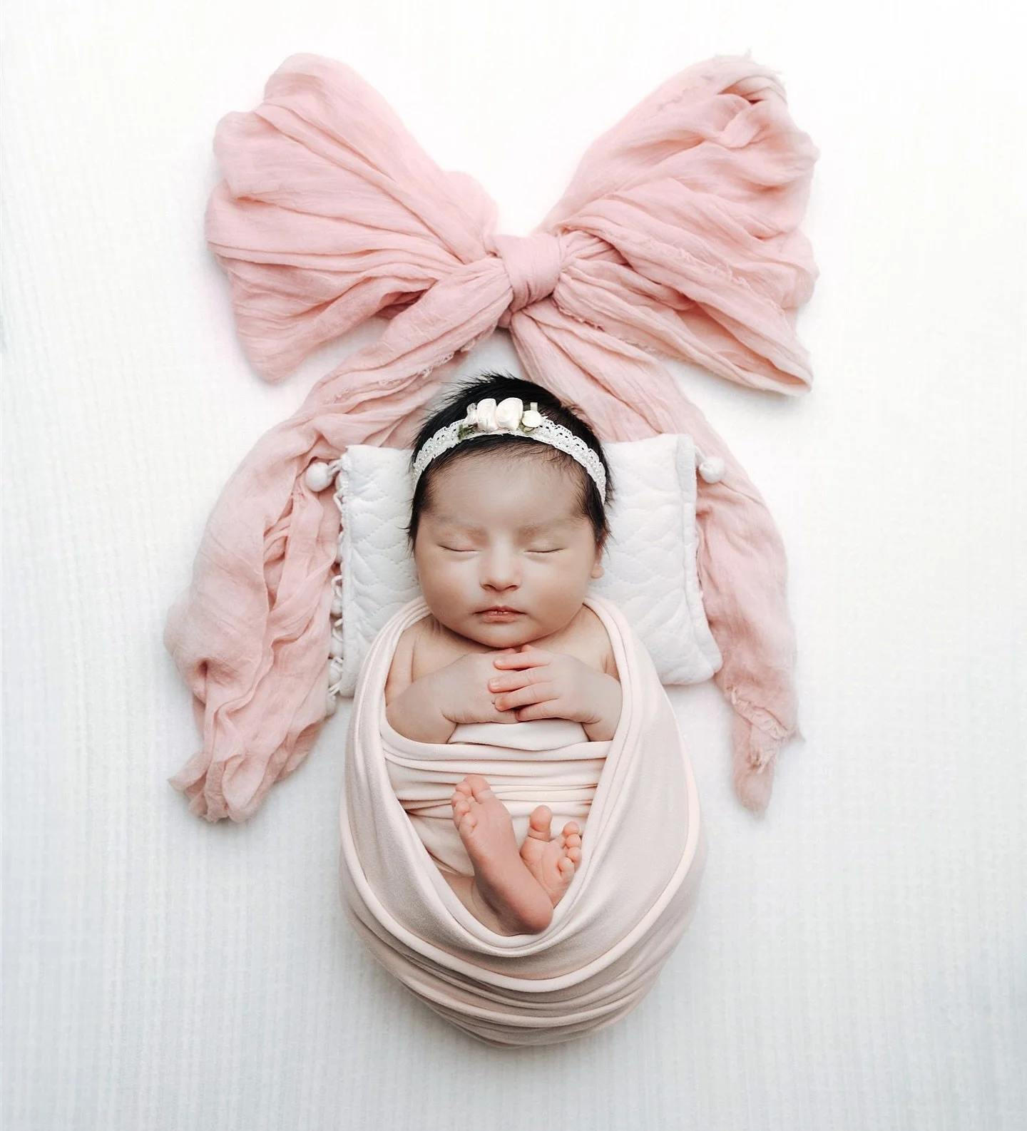 🎀 she&rsquo;s a beauty ✨😍🫶🏽

#socalnewbornphotographer #venturacountyphotographer #socalfamilyphotographer #milestonephotographer #photographerlifestyle