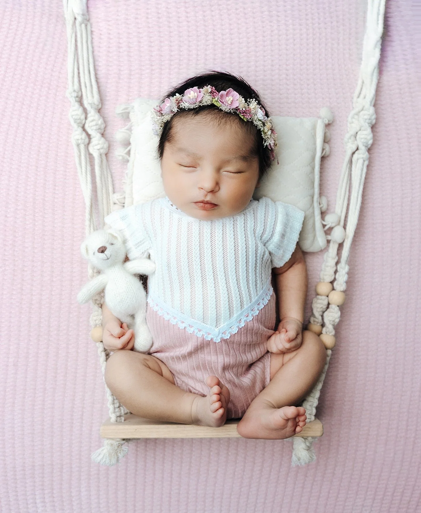 🩷🫶🏽 she is so loved 

#socalnewbornphotographer #venturacountyphotographer #socalfamilyphotographer #milestonephotographer #photographerlifestyle