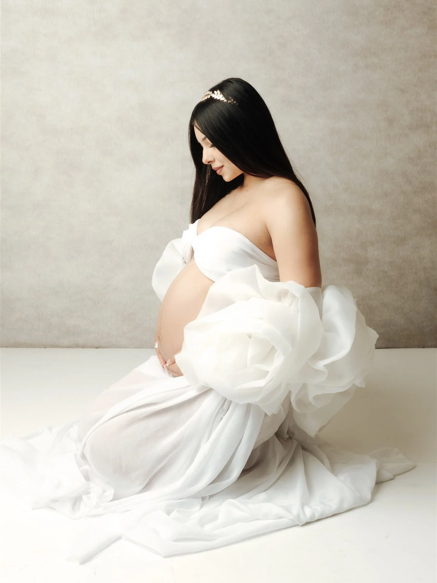 The glow ✨🫶🏽

#socalphotographer#socalmaternityphotographer #venturacountyphotographer #socalfamilyphotographer #maternityphotoshoot