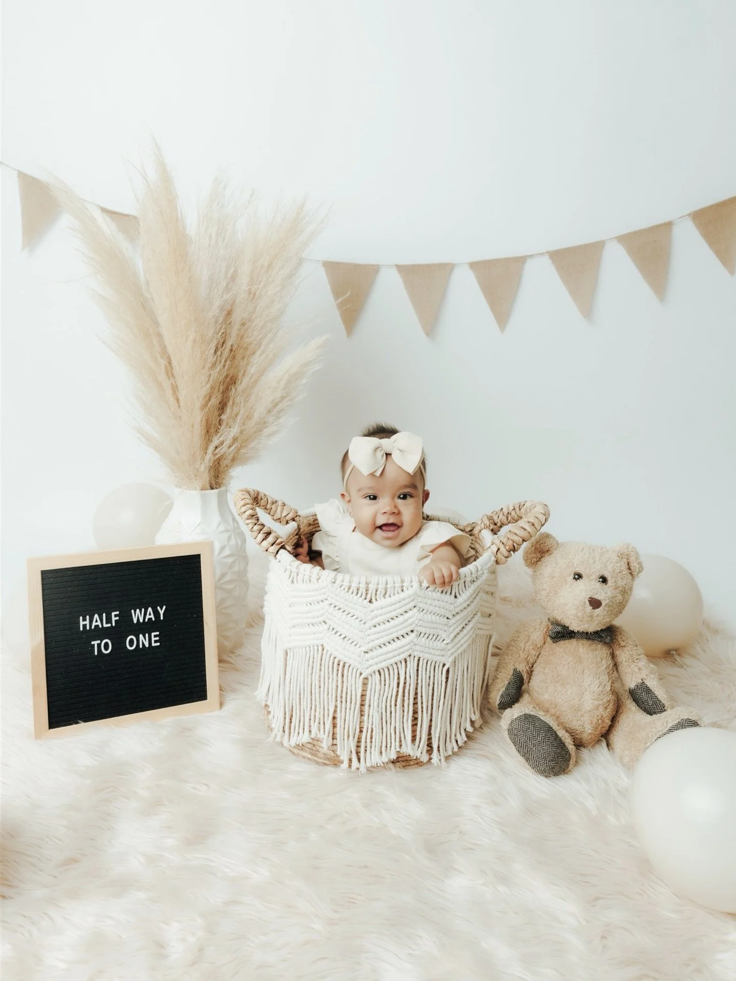 🤎 🧸 🫶🏽✨

#socalphotographer#socalnewbornphotographer #venturacountyphotographer #socalfamilyphotographer #milestonephotographer