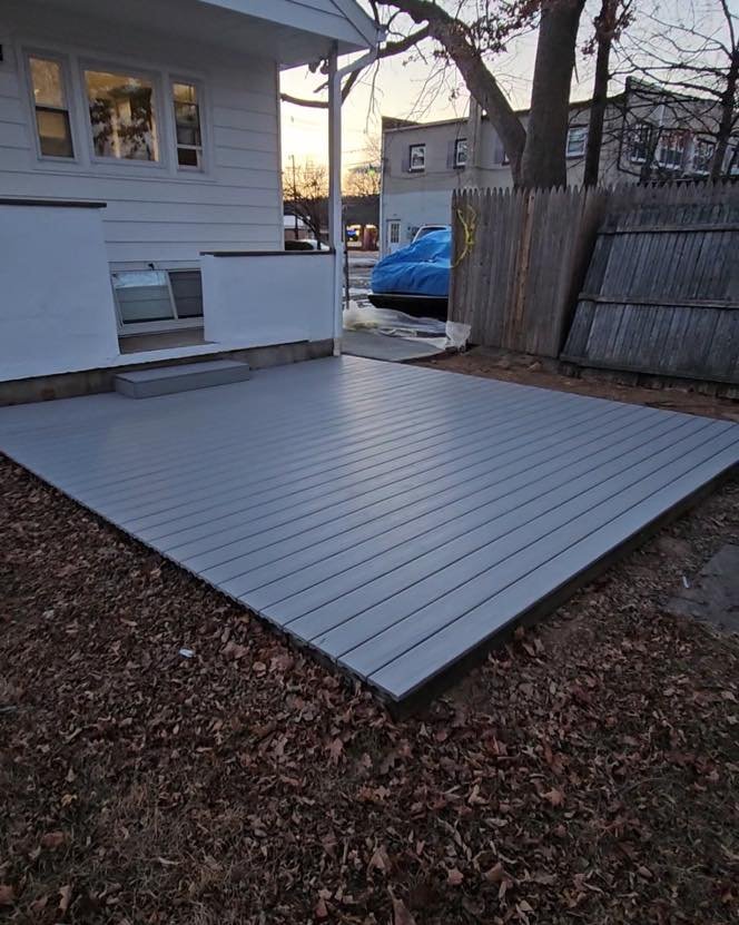 Even a small area can be transformed with trex decking! 
#deck #trex #trexdecking #construction #professional #transform #patioideas #patio #outdoor #deck #outdoordesign
