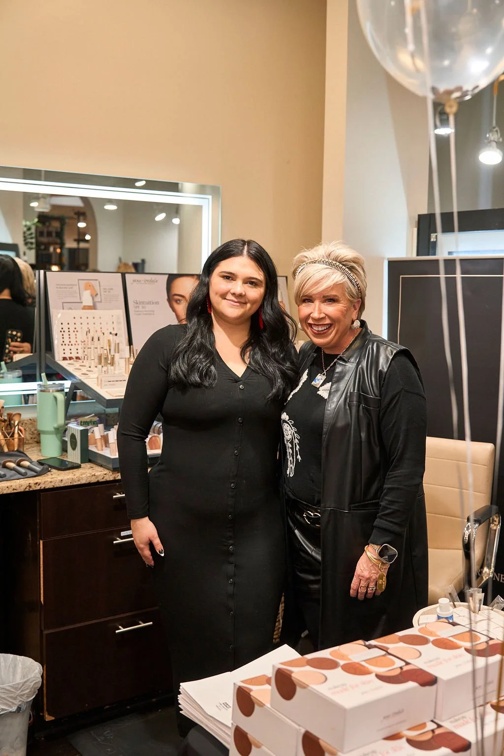 JMIchaels_WinterSipStyleShop_2AM7064.jpg