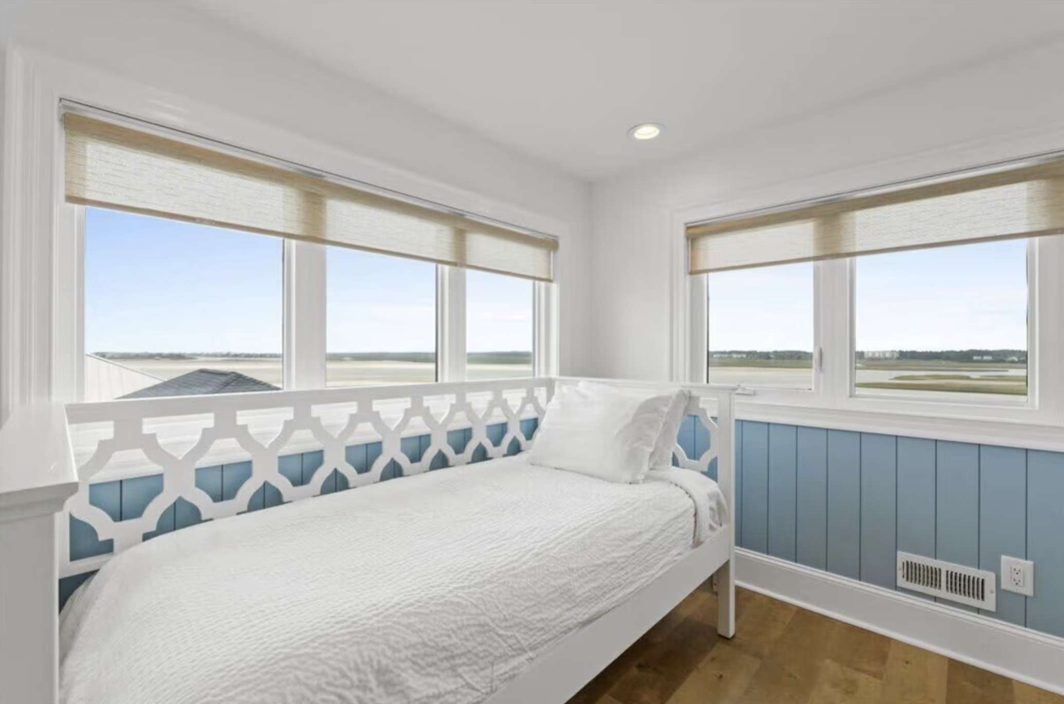 Shared Room Twin Bed ($2800)