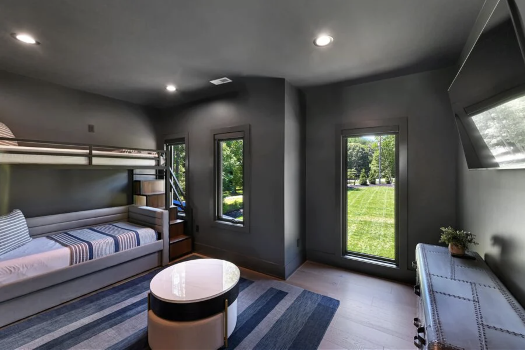 Single Bunk Twin Room.png (Copy)