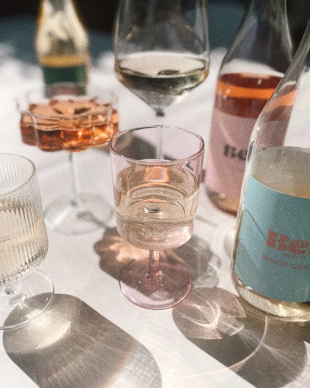 Pinot Grigio&rsquo;s off on a little holiday, back soon we promise. While you wait, use code SHIPFREE for free delivery on everything else. Because a little patience deserves a pour. 💌
#wedrinkbel