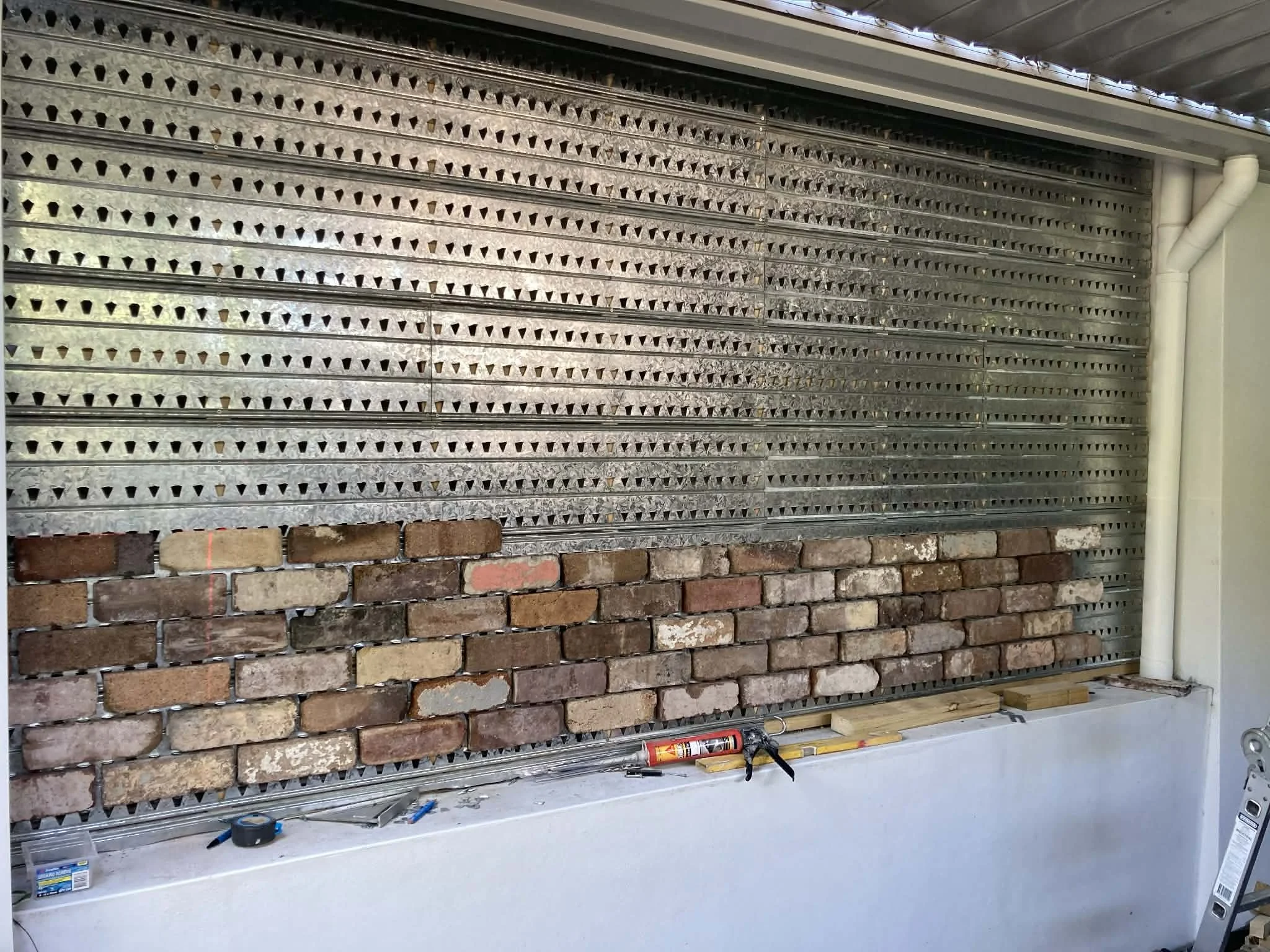 Rozelle - Brick veneer feature wall (photo taken mid-construction)
