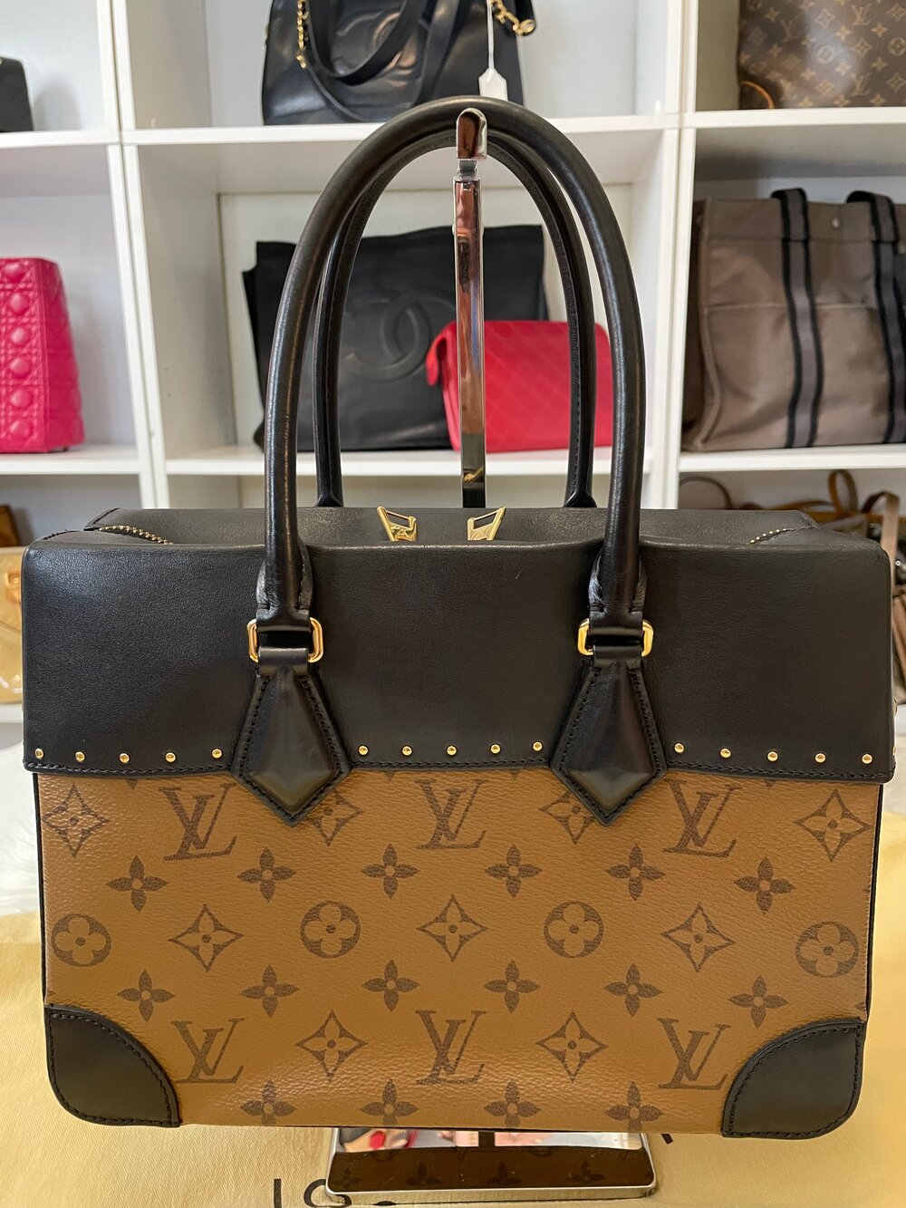 Louis Vuitton City Malle Handbag 384430