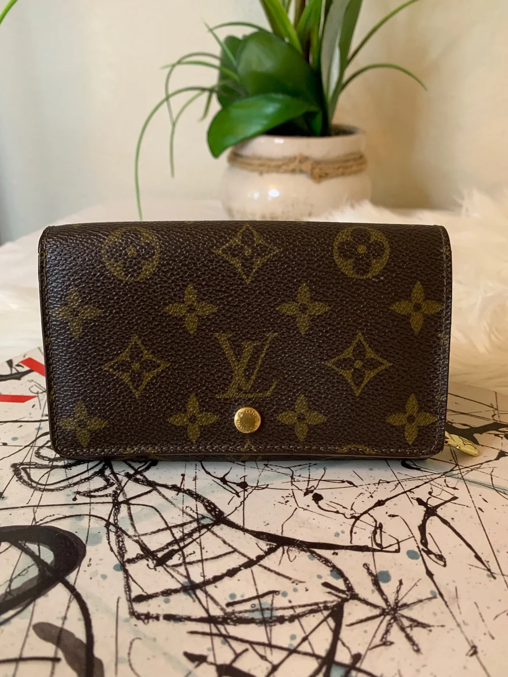 Louis Vuitton Tresor Wallet — Lavish Resale Gulf Coast