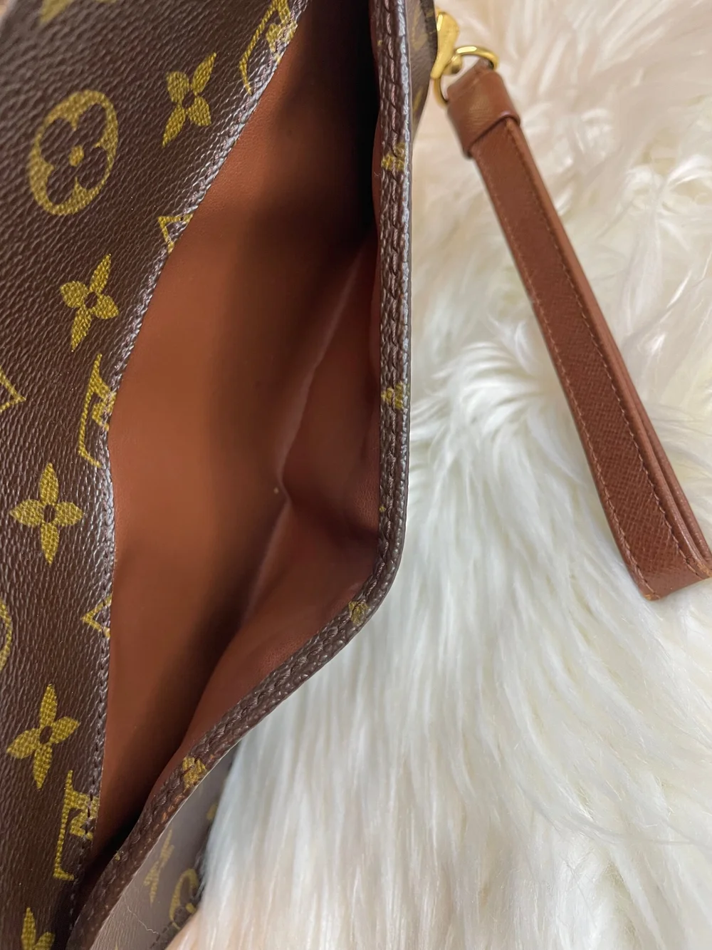 Louis Vuitton Classic Orsay Clutch Bag Pouchette w/ Wrist Strap