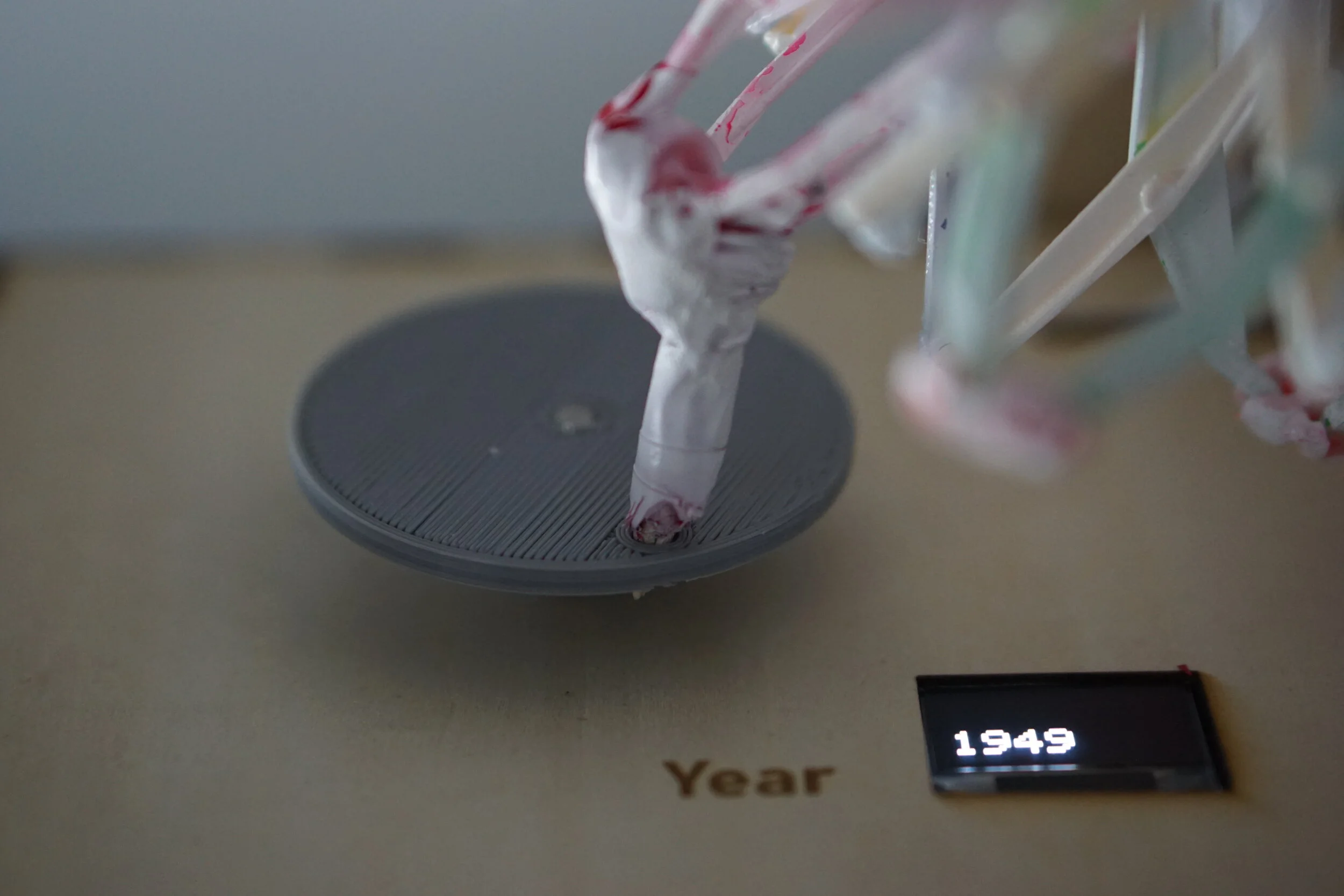 3D-printed connector between sphere and motor 