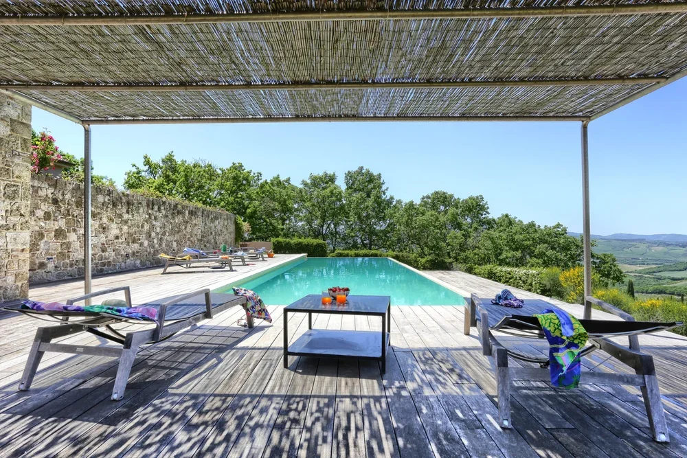 pool.webp