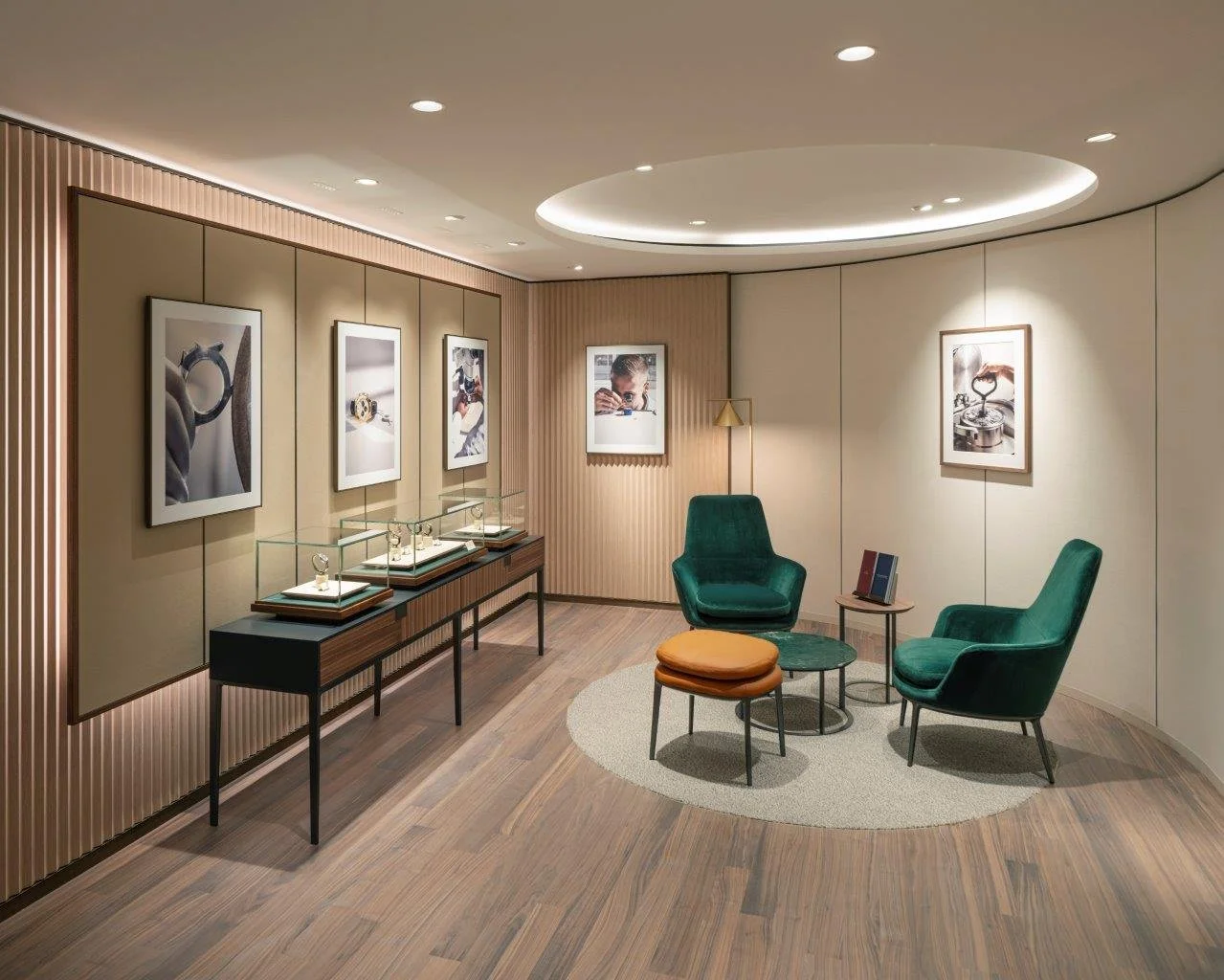 Rolex_interior05.jpg