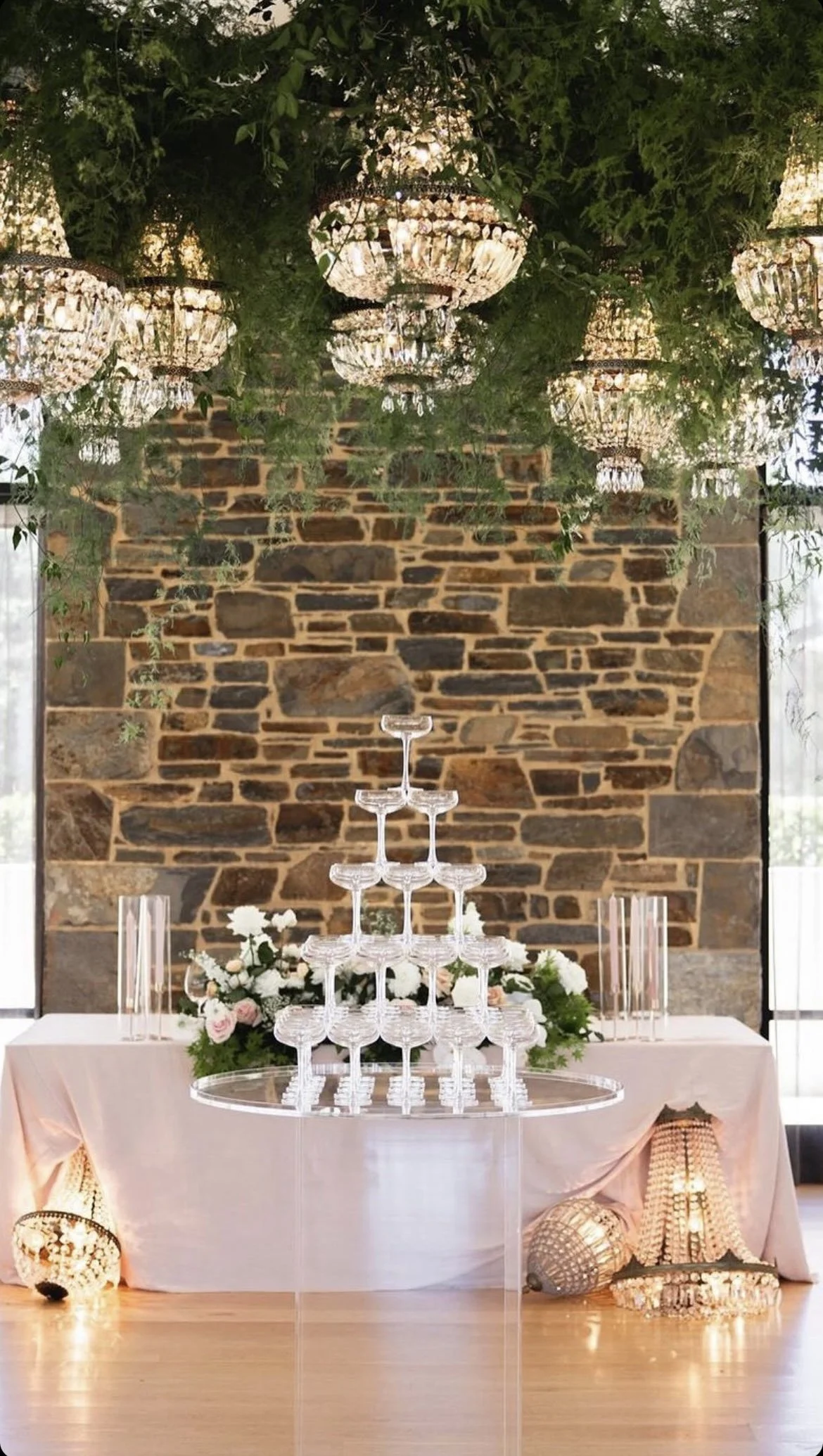 Champagne tower (including ROUND spill tray and perspex stand)