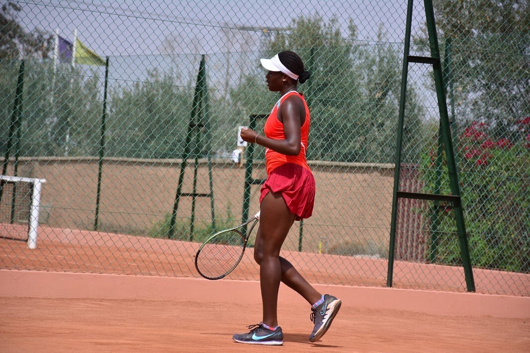 Back at @mouratoglou_tennis_academy 🎾reflecting on a great two weeks in Morocco!
My first final in the @itftennis Pro Tour, lots of lessons learnt, and an awesome experience🙌🏾 swipe to see how my mom was handling pressure😌