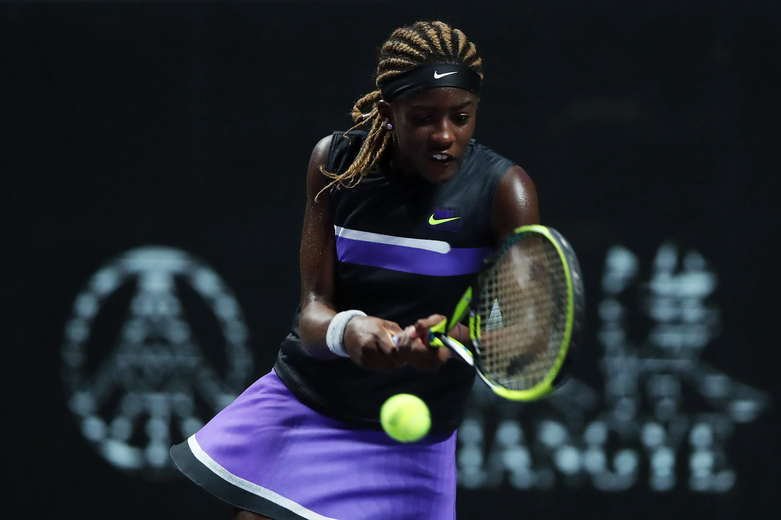 Clervie Ngounoue - backhand.JPG